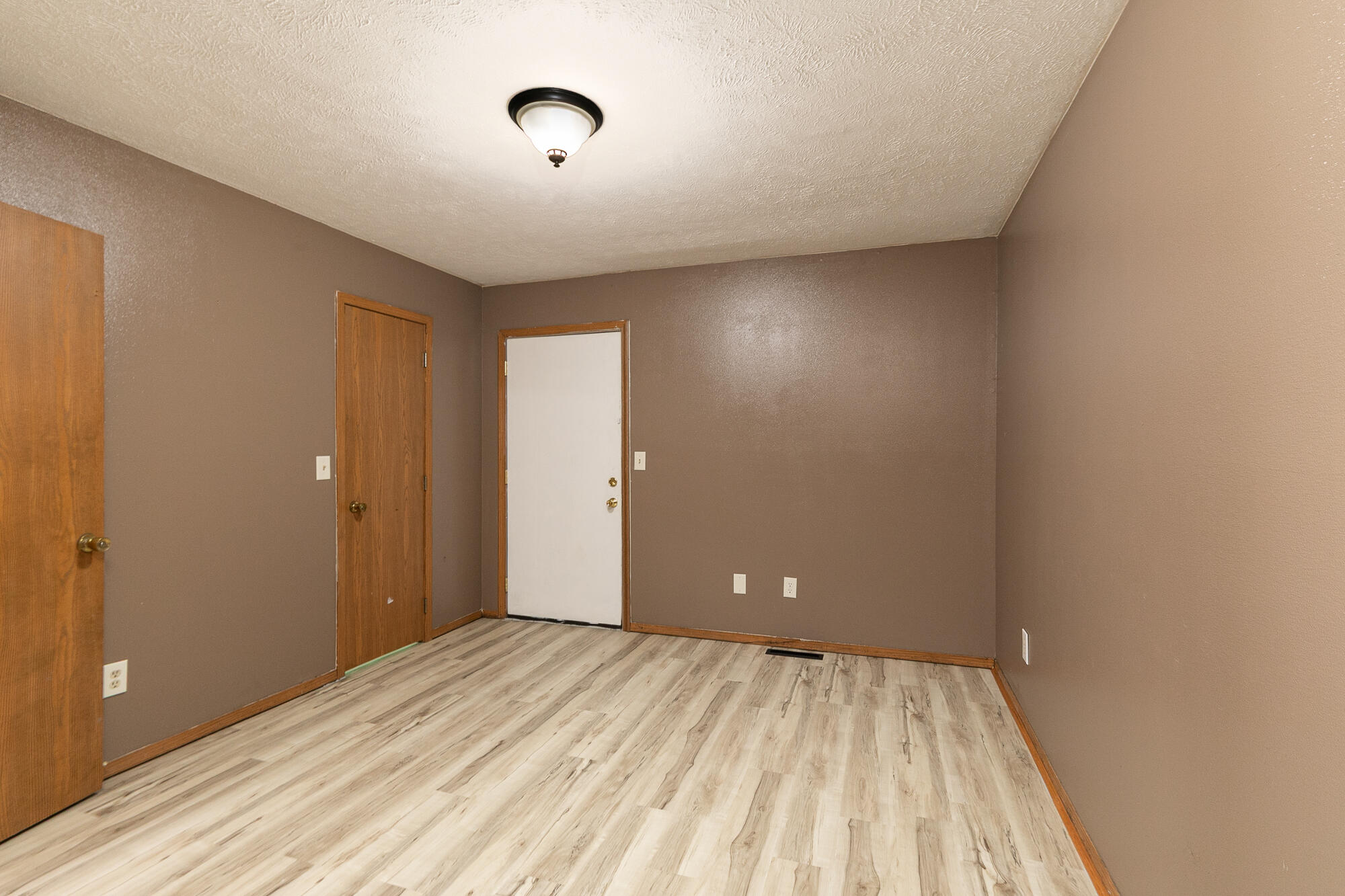 1824 North Golden Avenue Property Photo 17