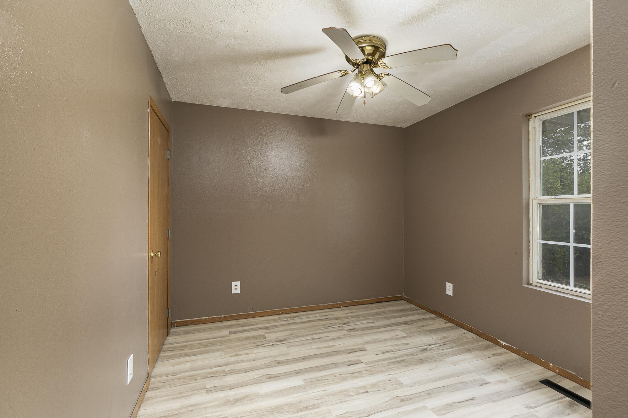 1824 North Golden Avenue Property Photo 23