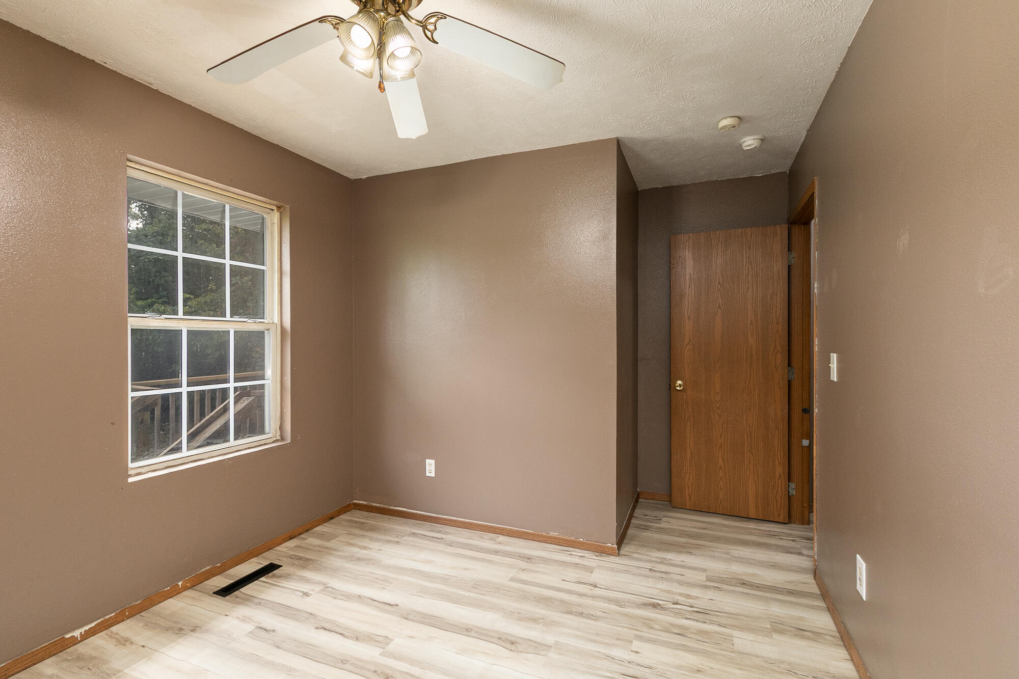 1824 North Golden Avenue Property Photo 24
