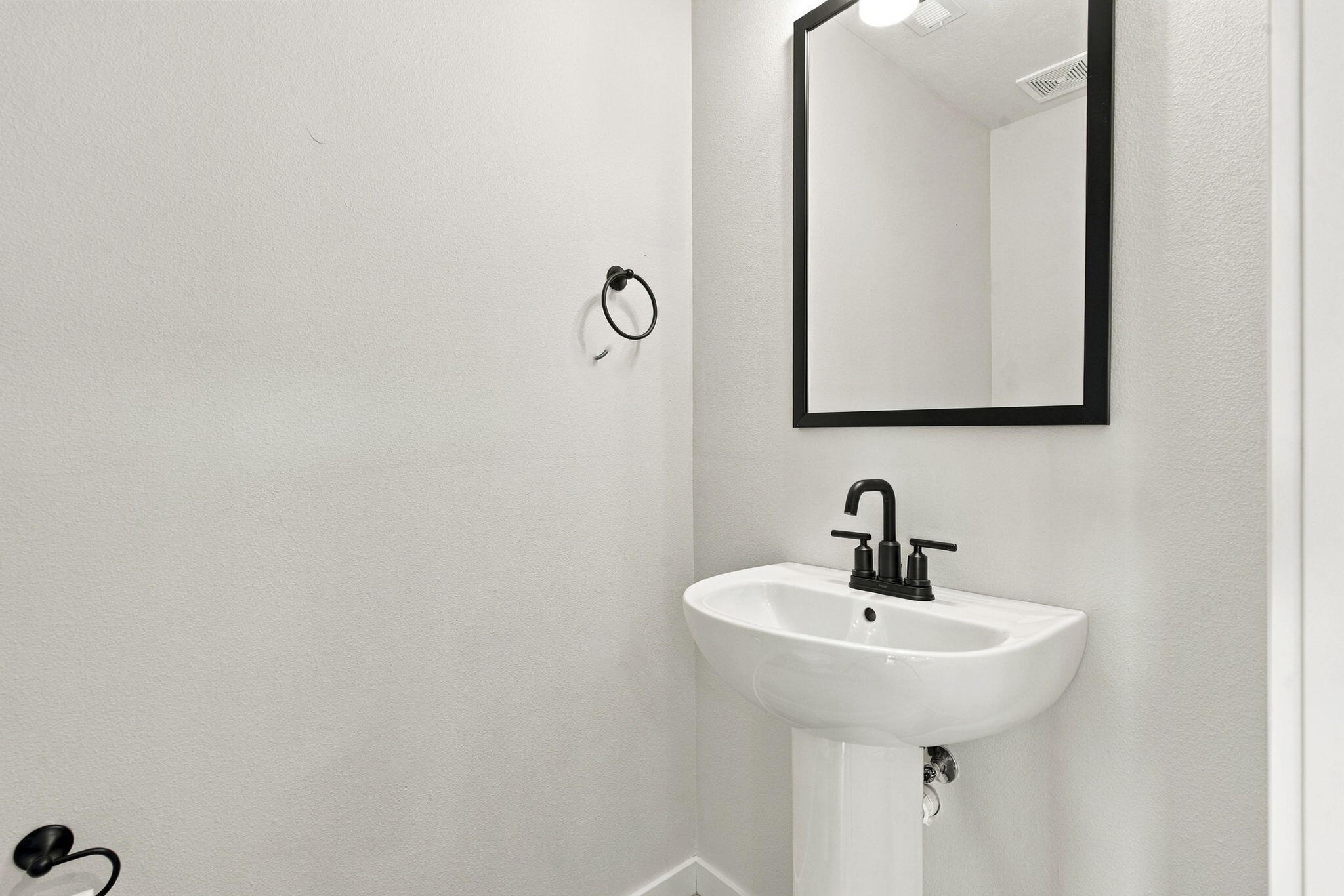 1202 East Perry Street Property Photo 13