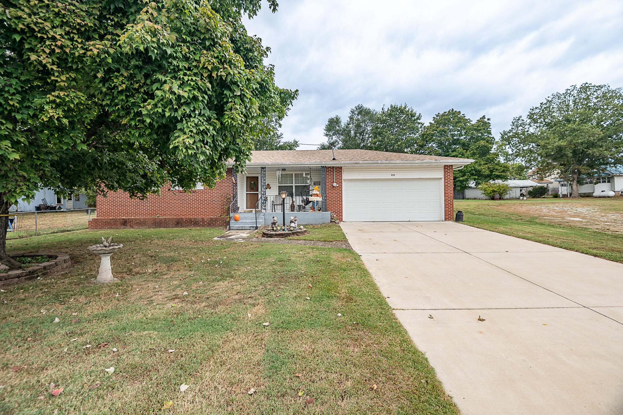 111 South Elm Street Property Photo 2