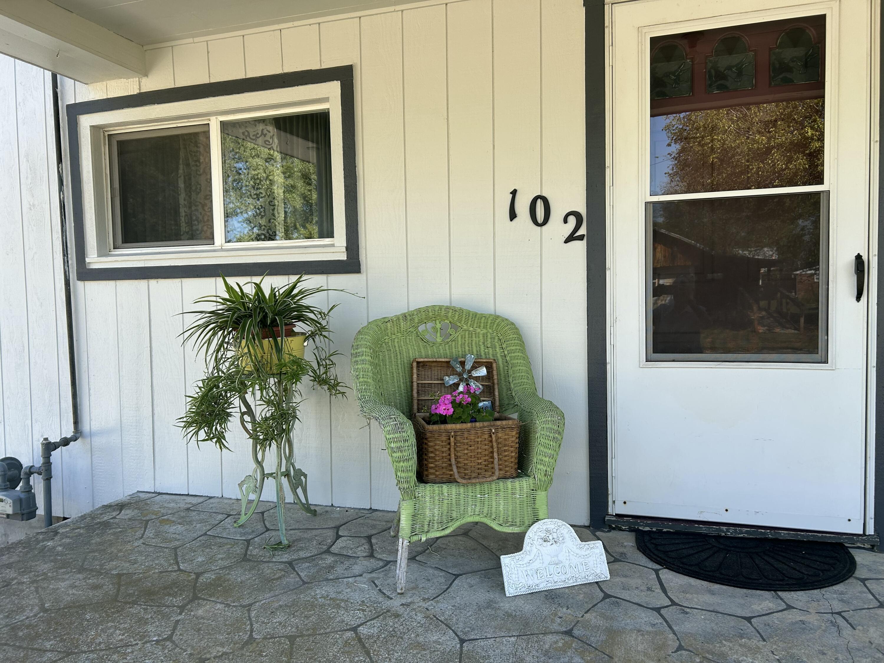 102 Broadway Street Property Photo 5