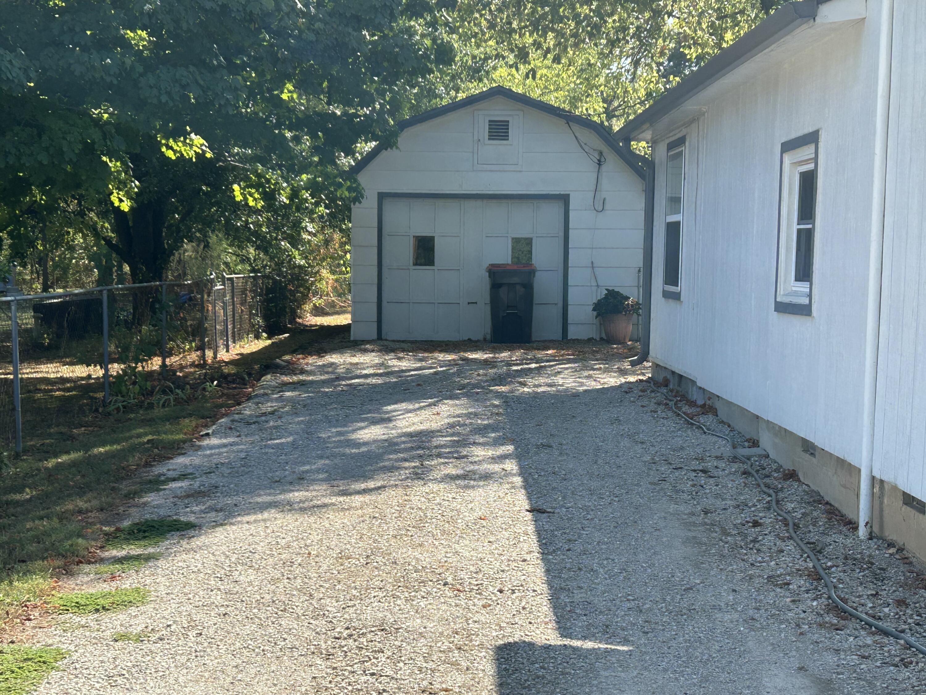 102 Broadway Street Property Photo 7
