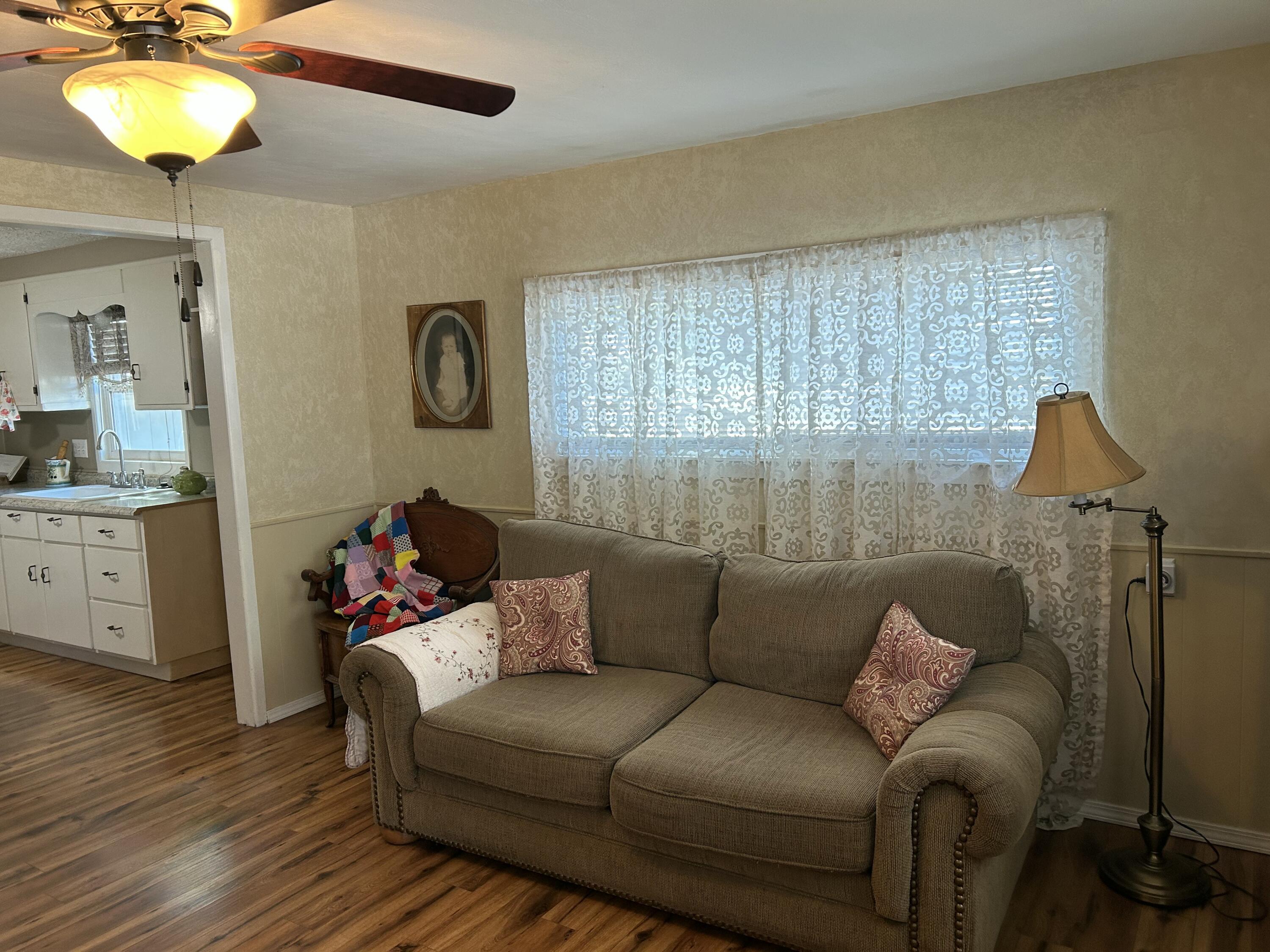 102 Broadway Street Property Photo 10