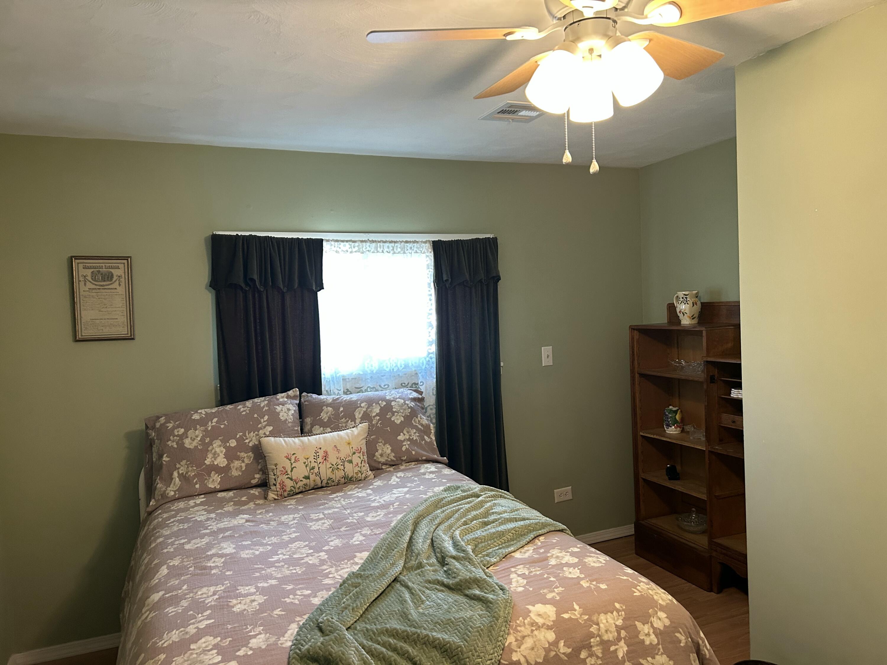102 Broadway Street Property Photo 15