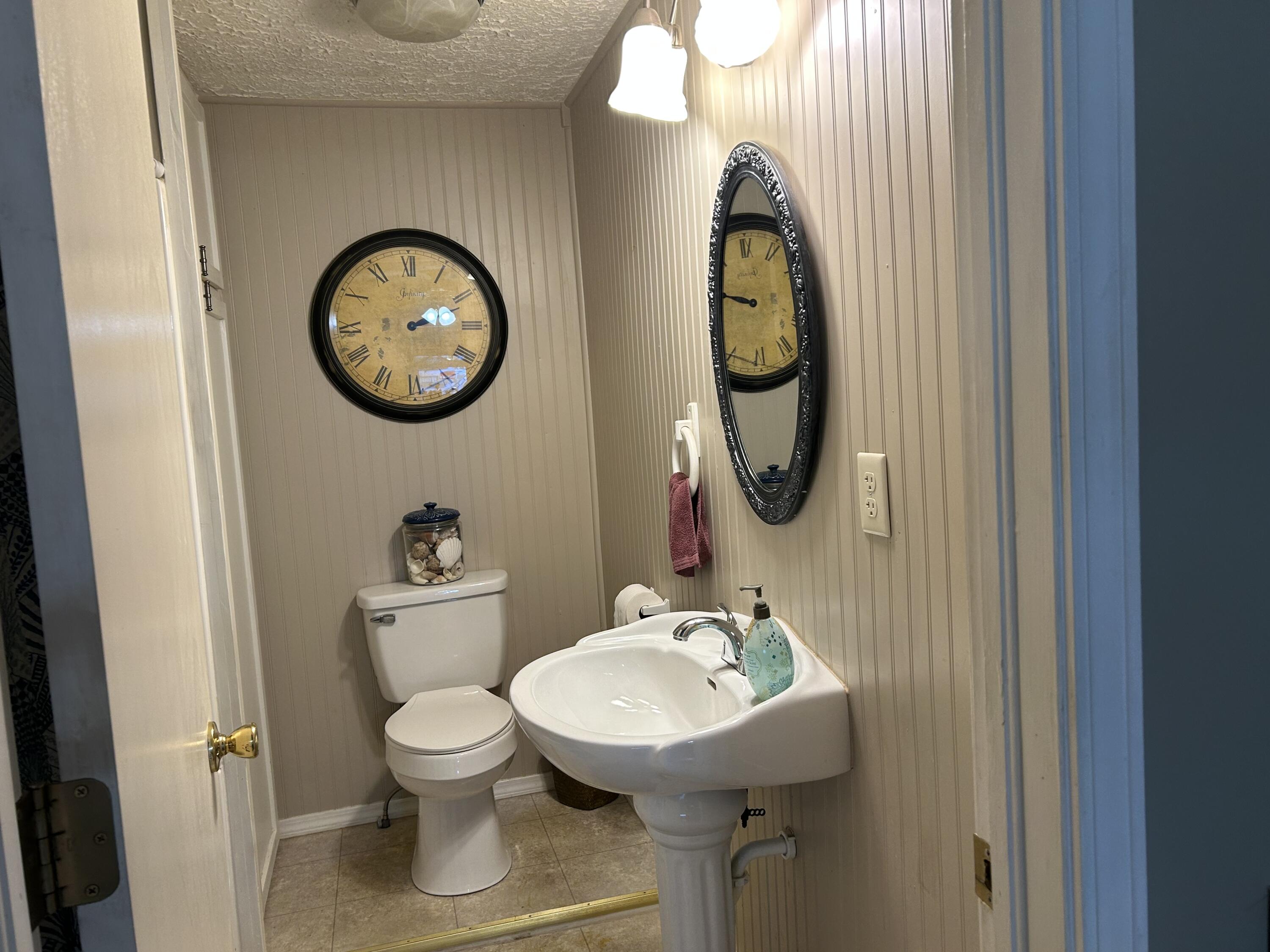 102 Broadway Street Property Photo 19
