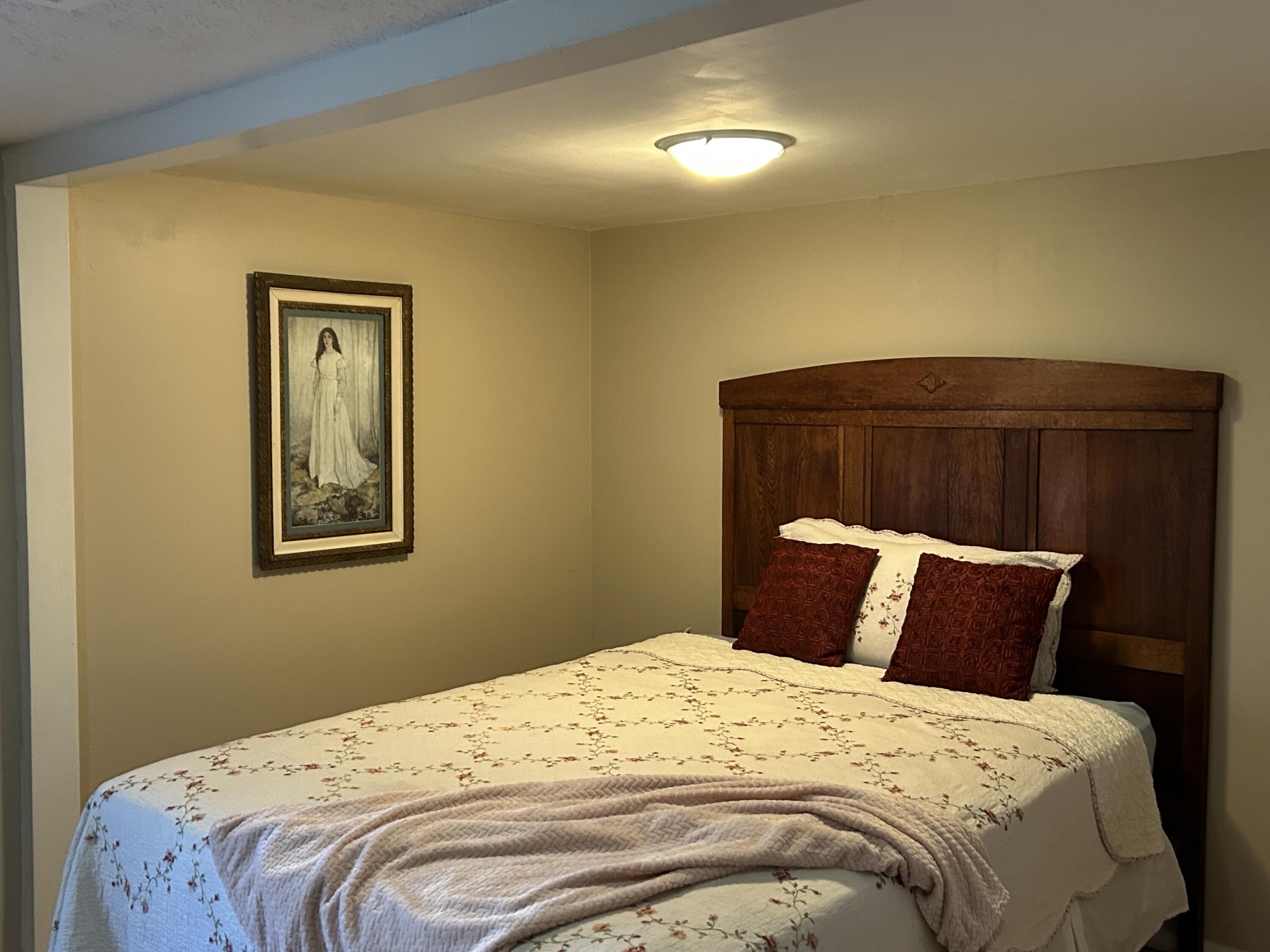 102 Broadway Street Property Photo 22