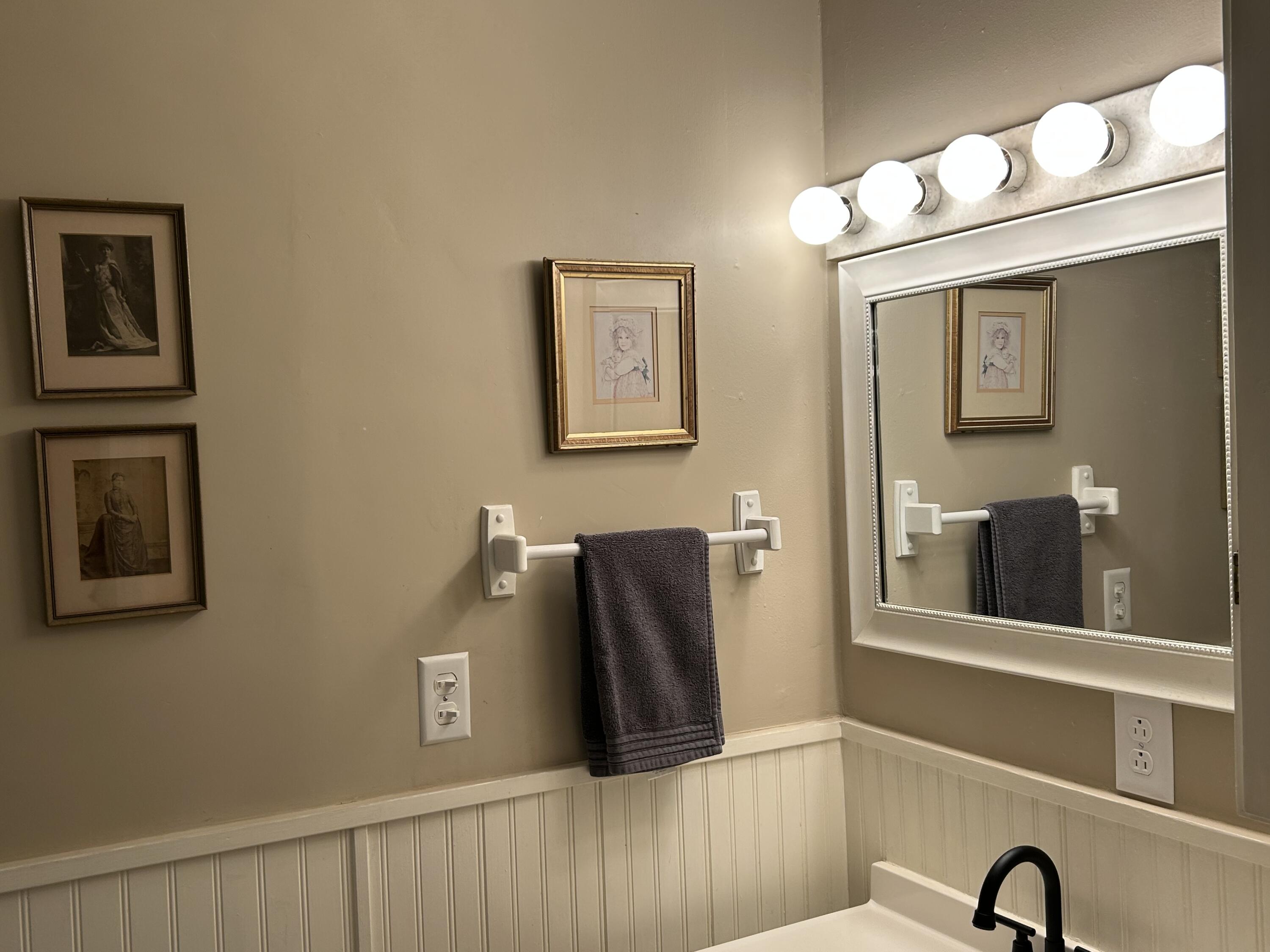 102 Broadway Street Property Photo 26