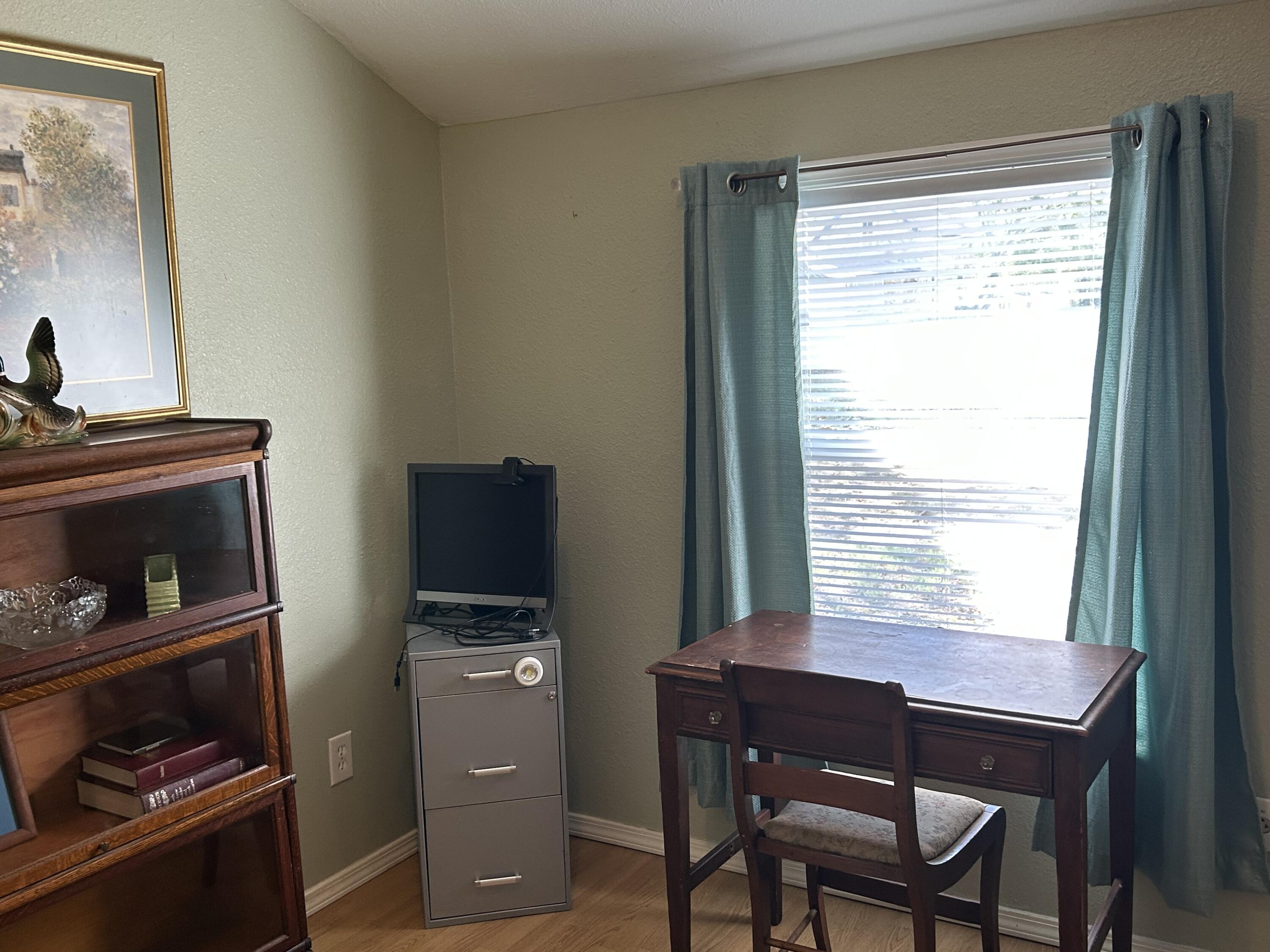 102 Broadway Street Property Photo 27