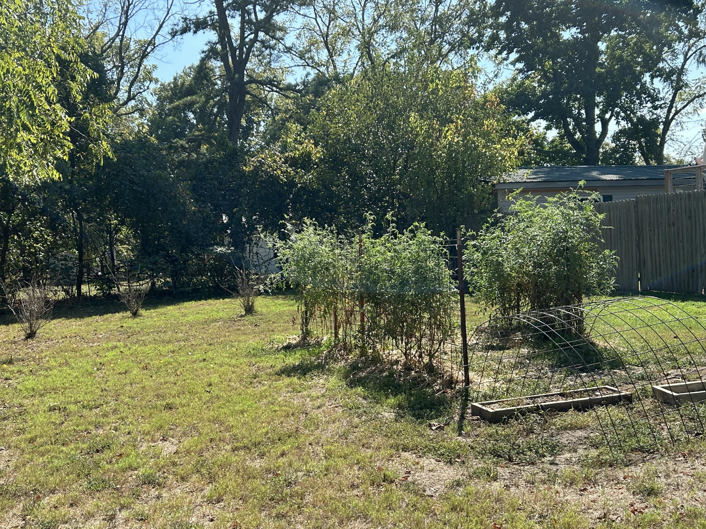 102 Broadway Street Property Photo 48