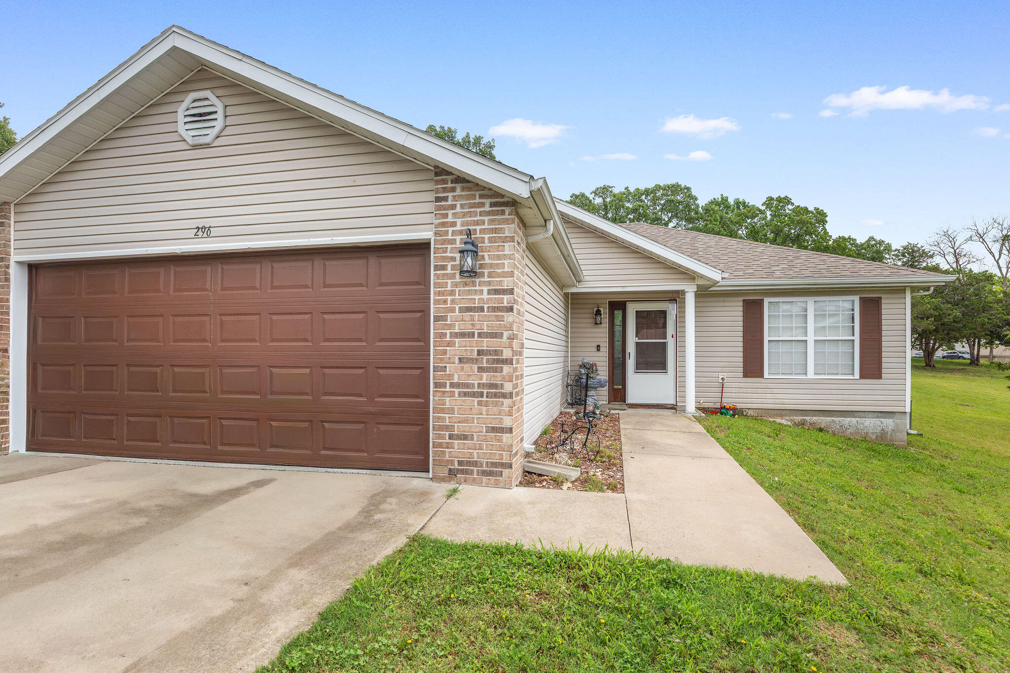 296 & 298 Forest Lane Property Photo 1