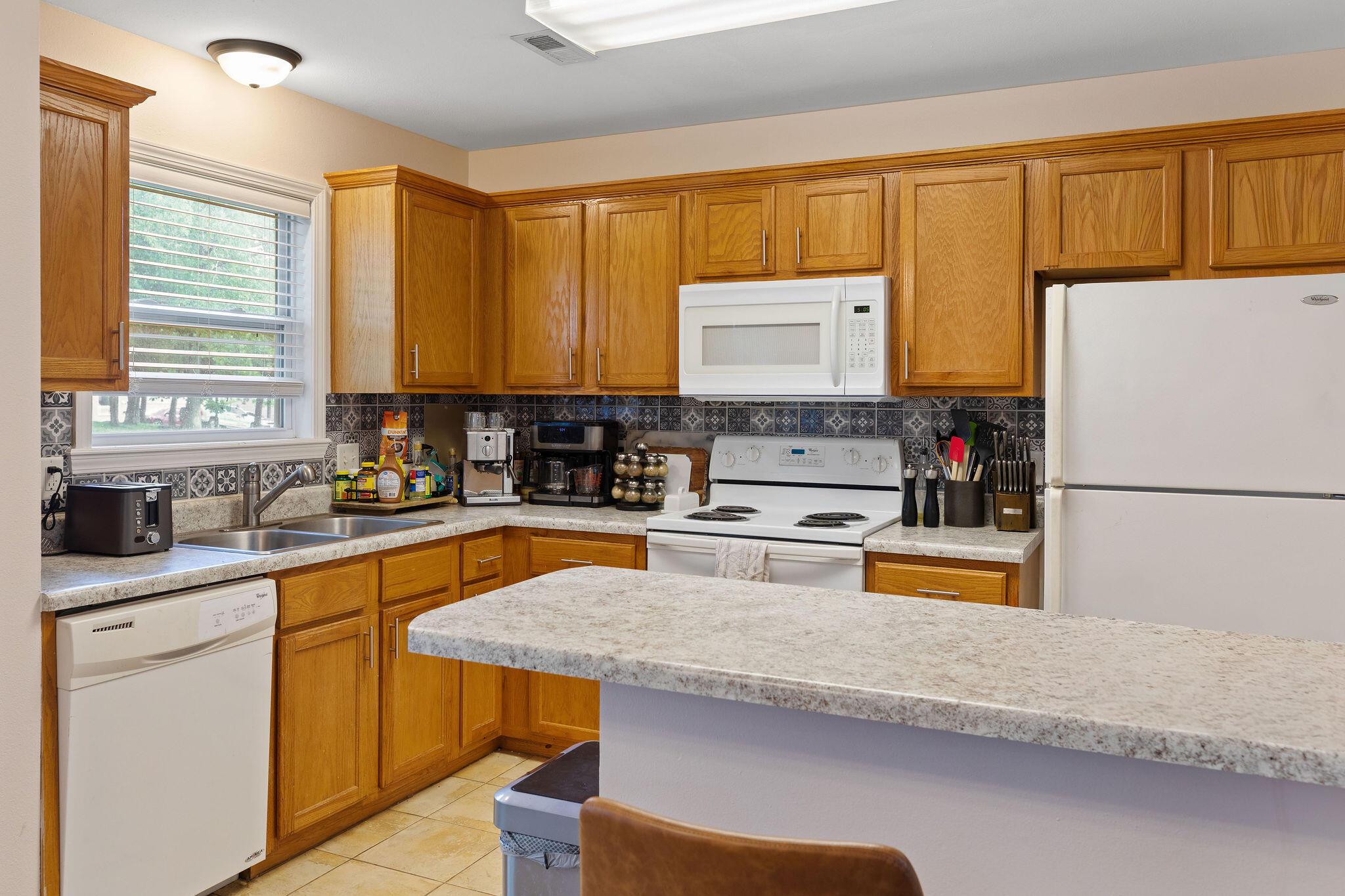 296 & 298 Forest Lane Property Photo 13