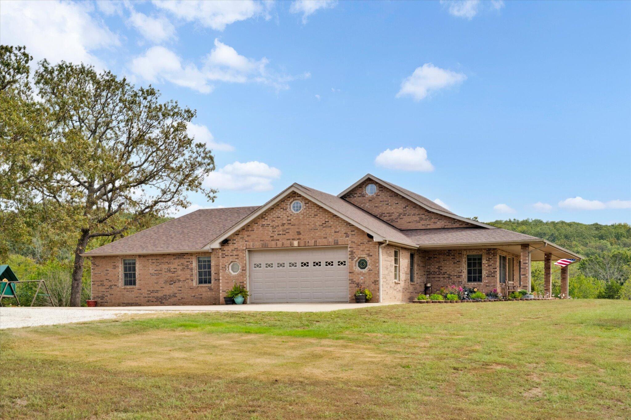 8070 Southeast 1100 Road Property Photo 3