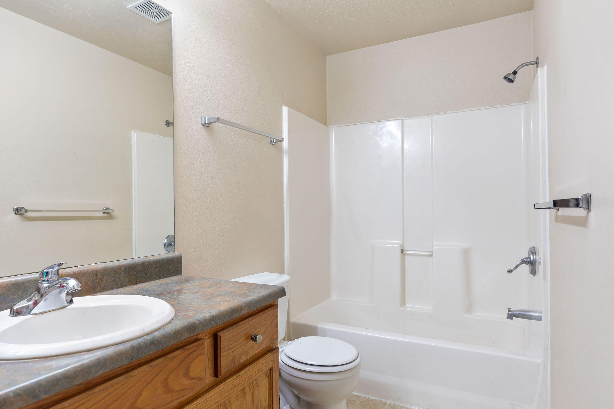 287 & 289 Forest Lane Property Photo 7
