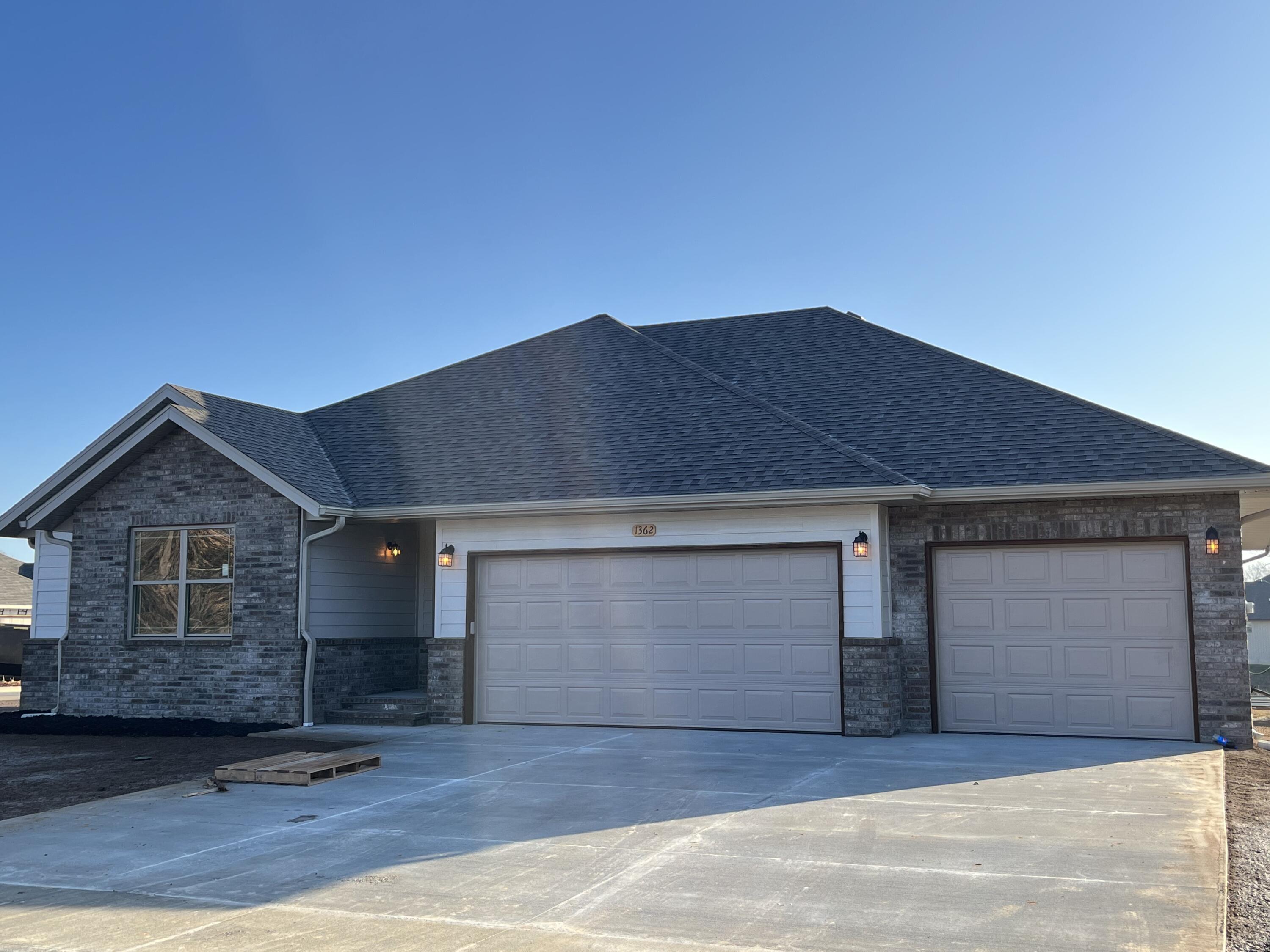 1362 South Mahn Avenue Property Photo 1