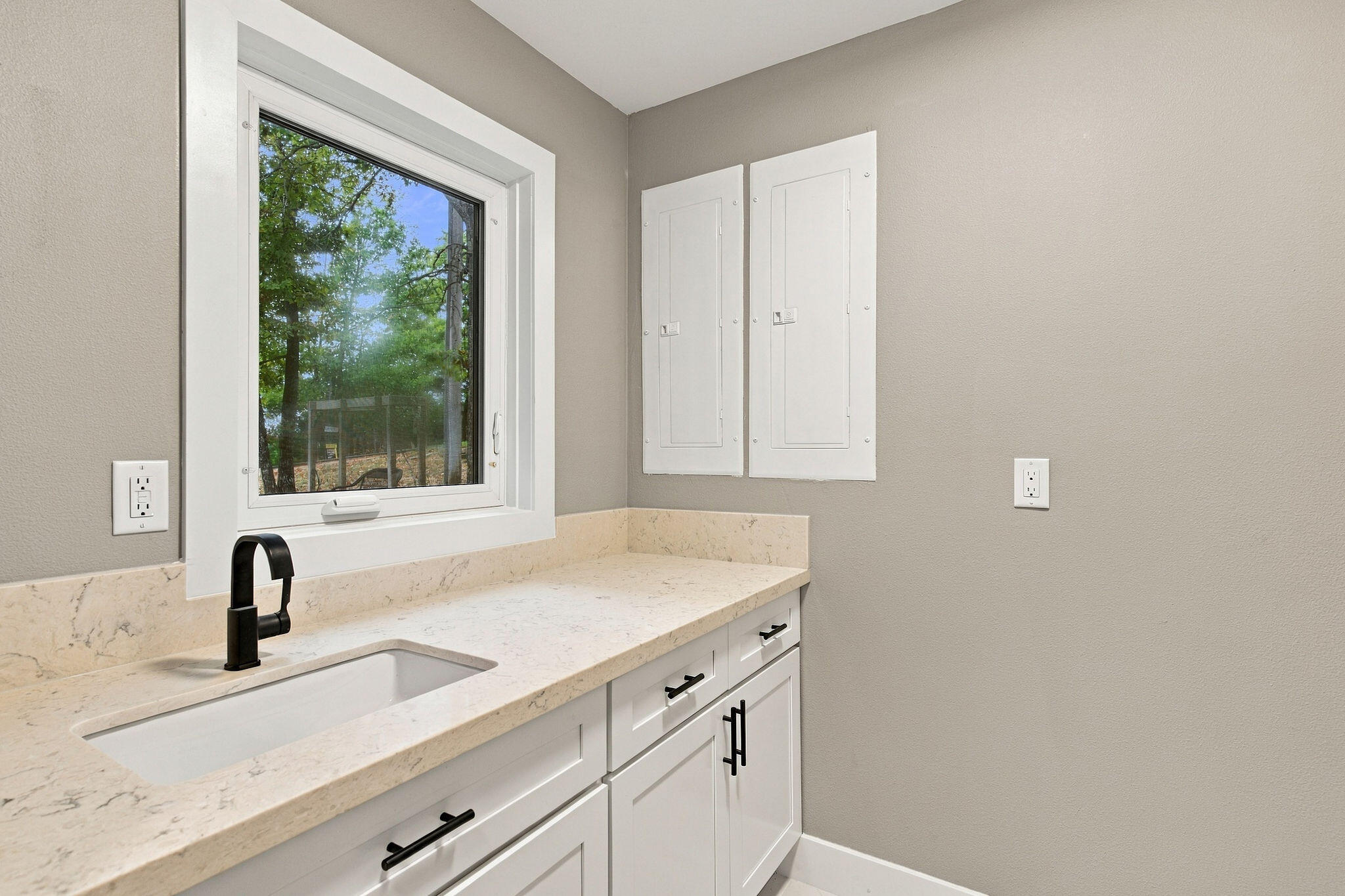 437 Waterfield Drive Property Photo 27