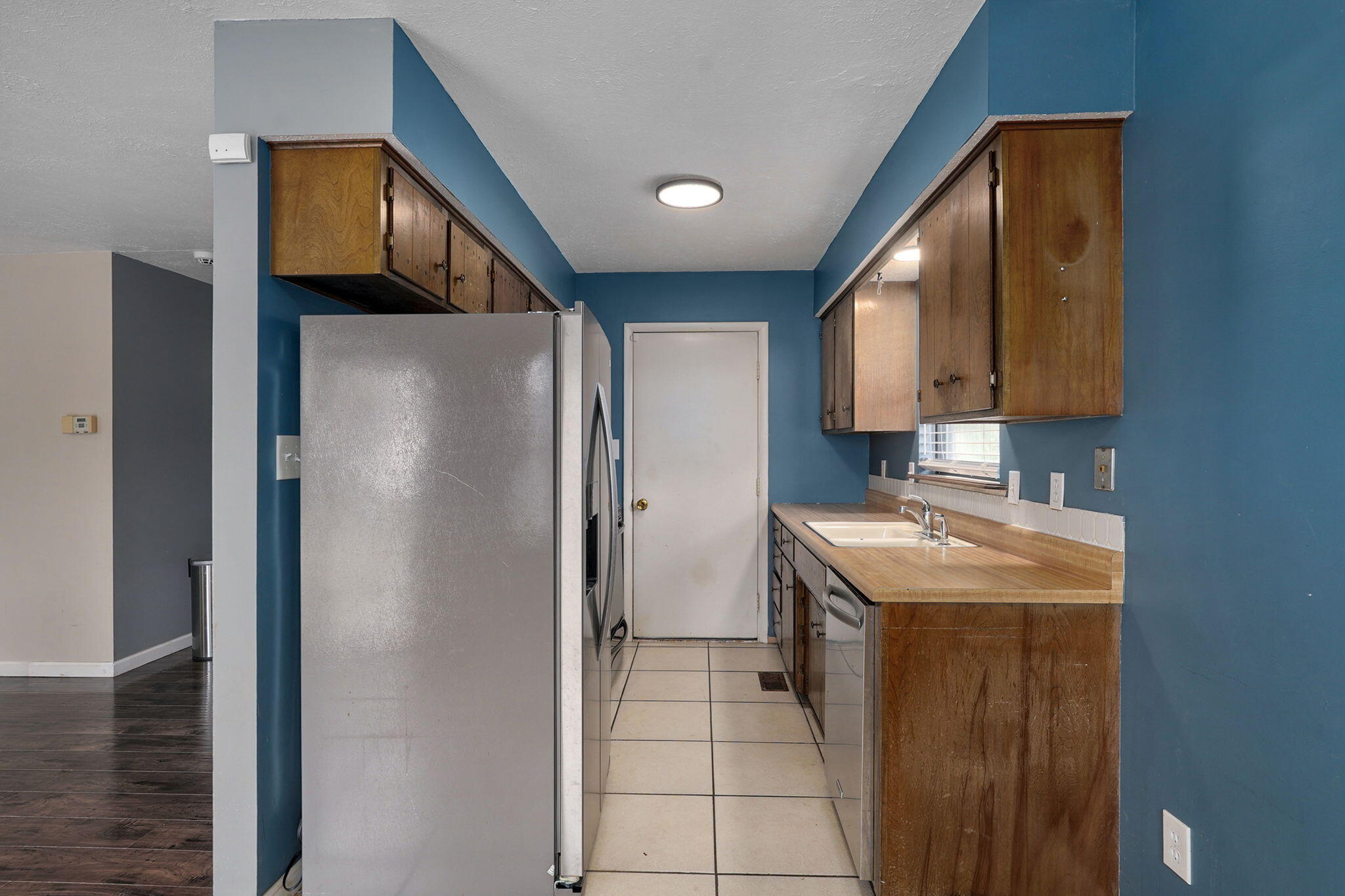 931 South Main Avenue Property Photo 8