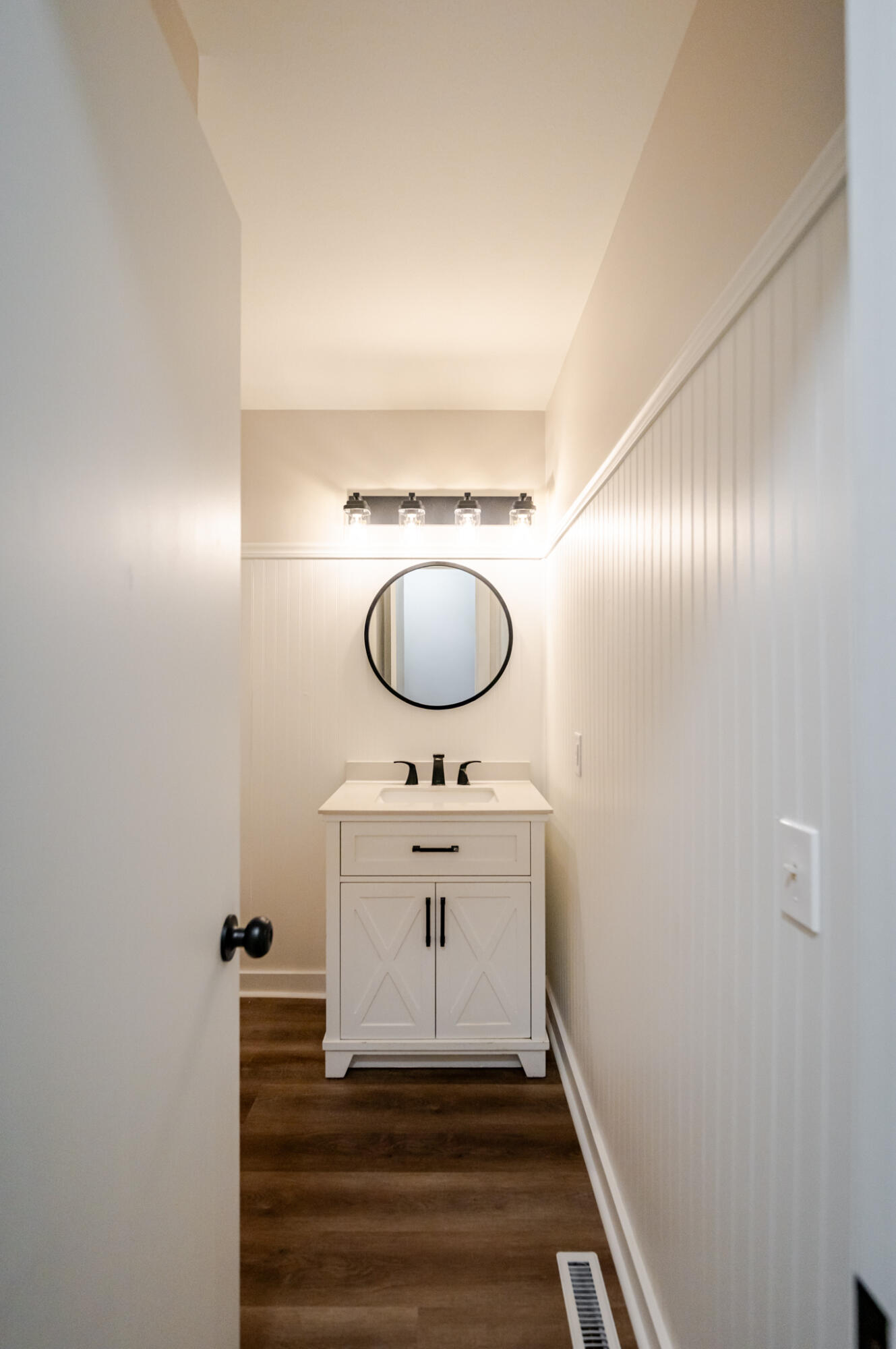 908 West Elm Street Property Photo 14