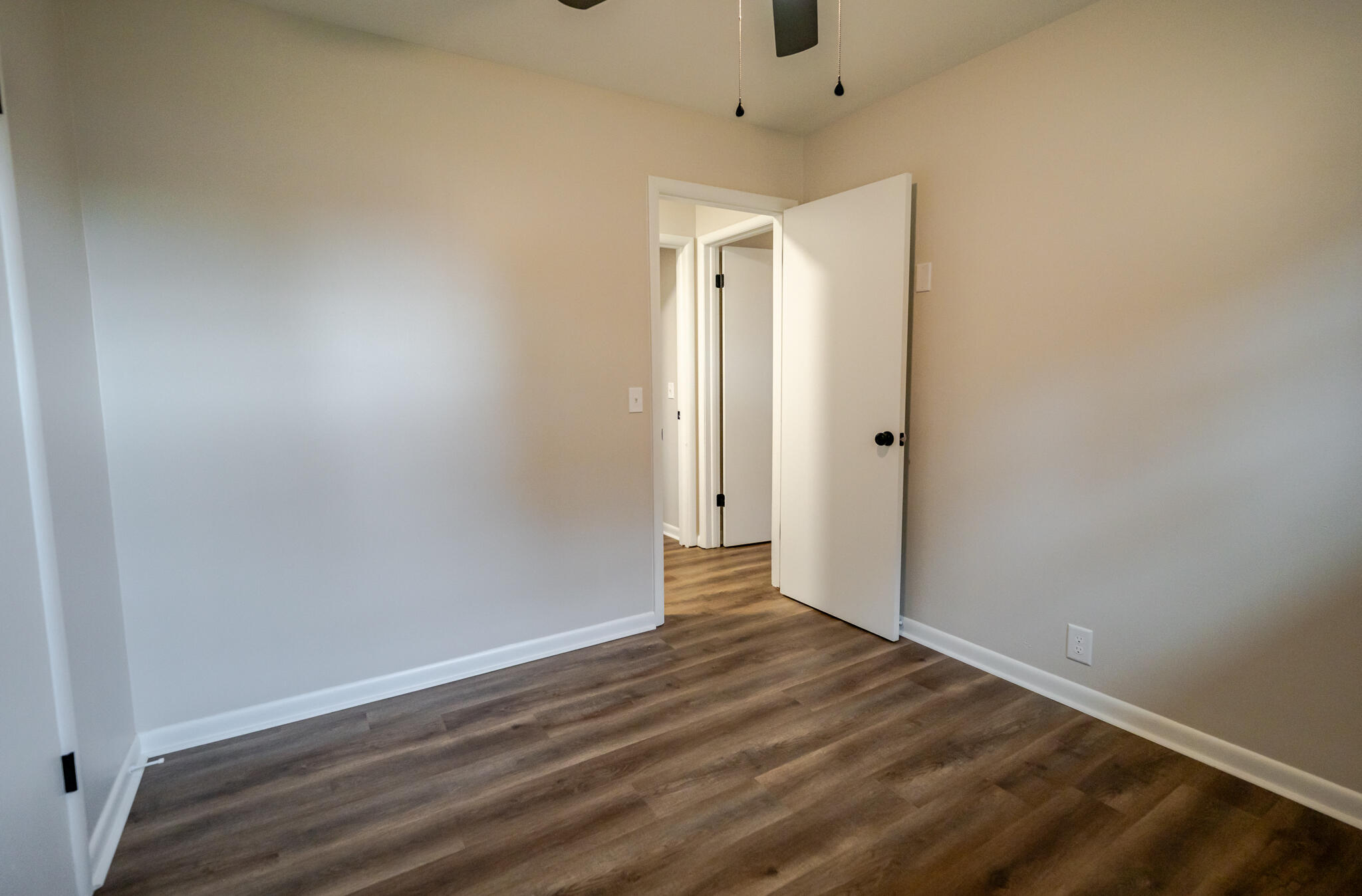 908 West Elm Street Property Photo 17