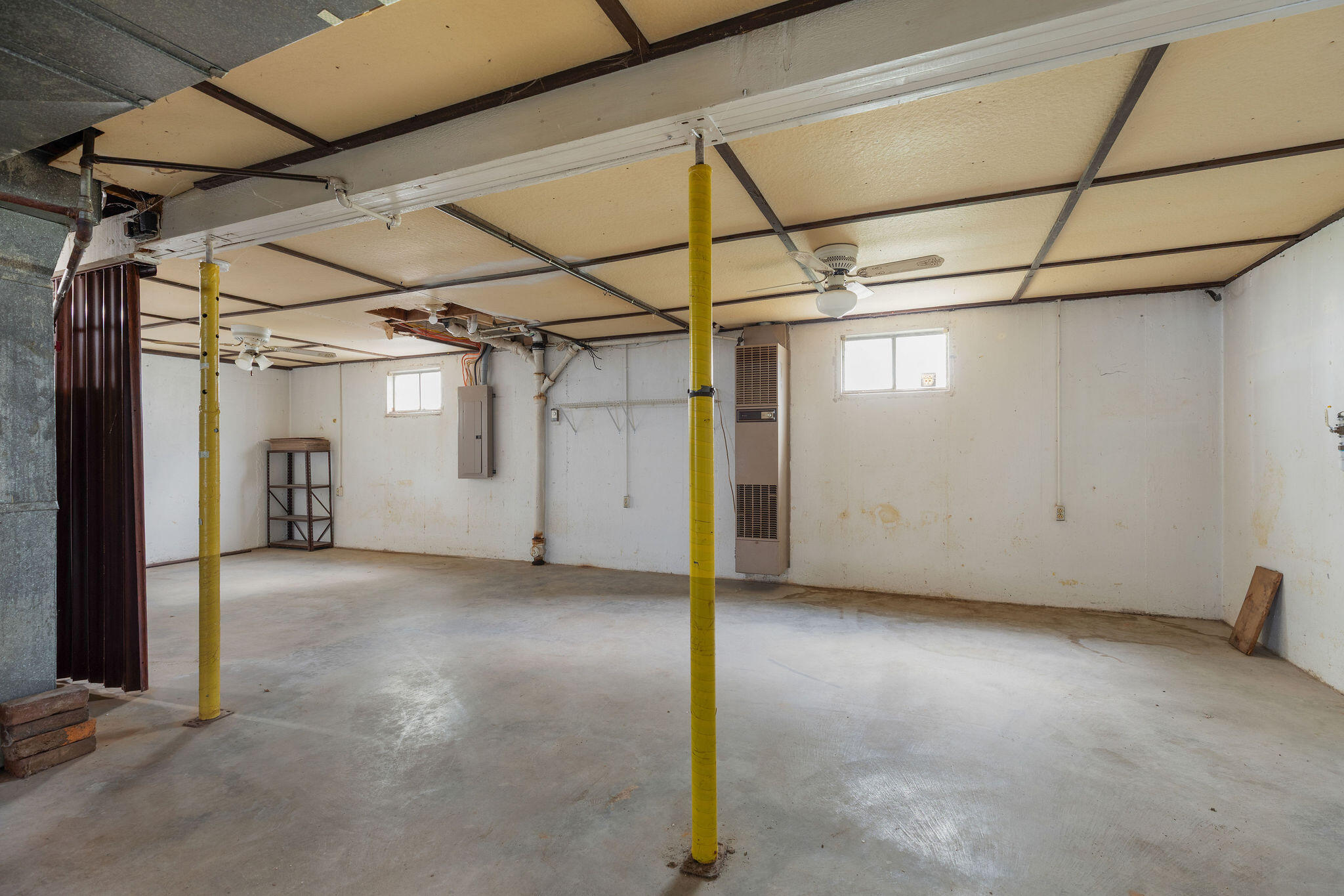 2037 North Weller Avenue Property Photo 18