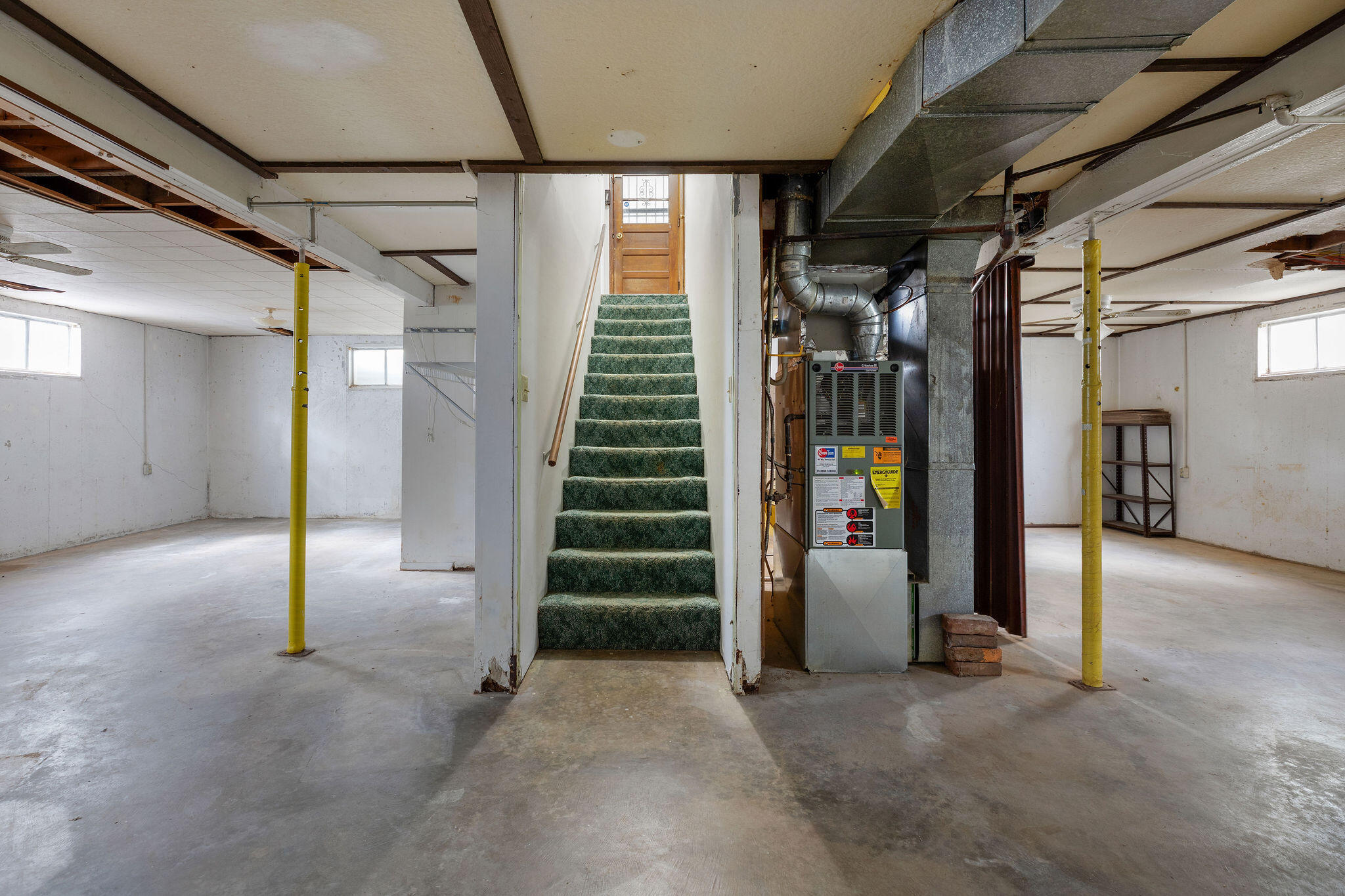 2037 North Weller Avenue Property Photo 21
