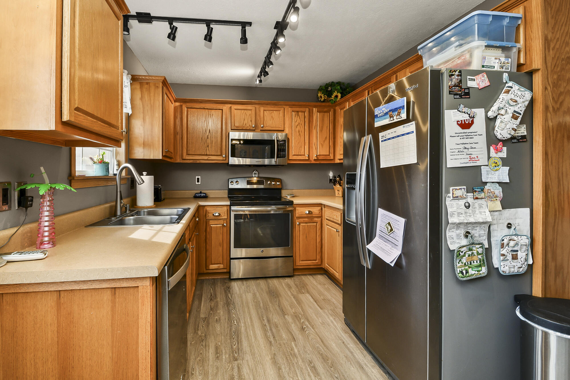 526 North Taylor Drive Property Photo 13