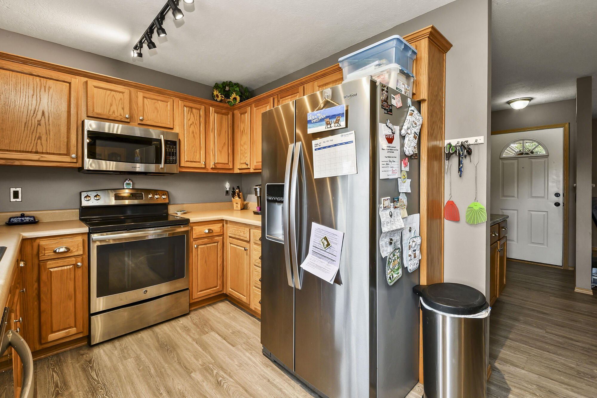 526 North Taylor Drive Property Photo 15