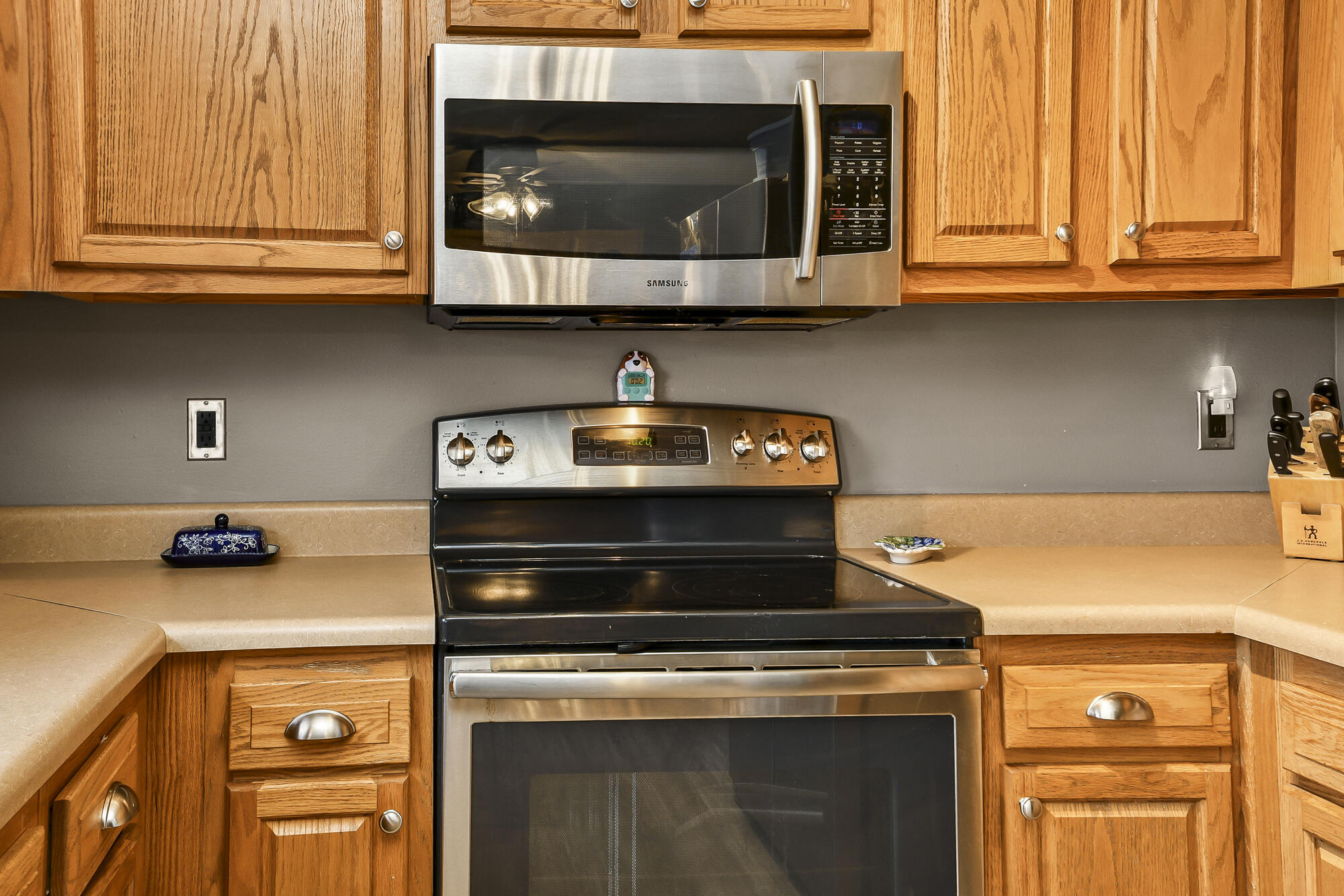 526 North Taylor Drive Property Photo 16