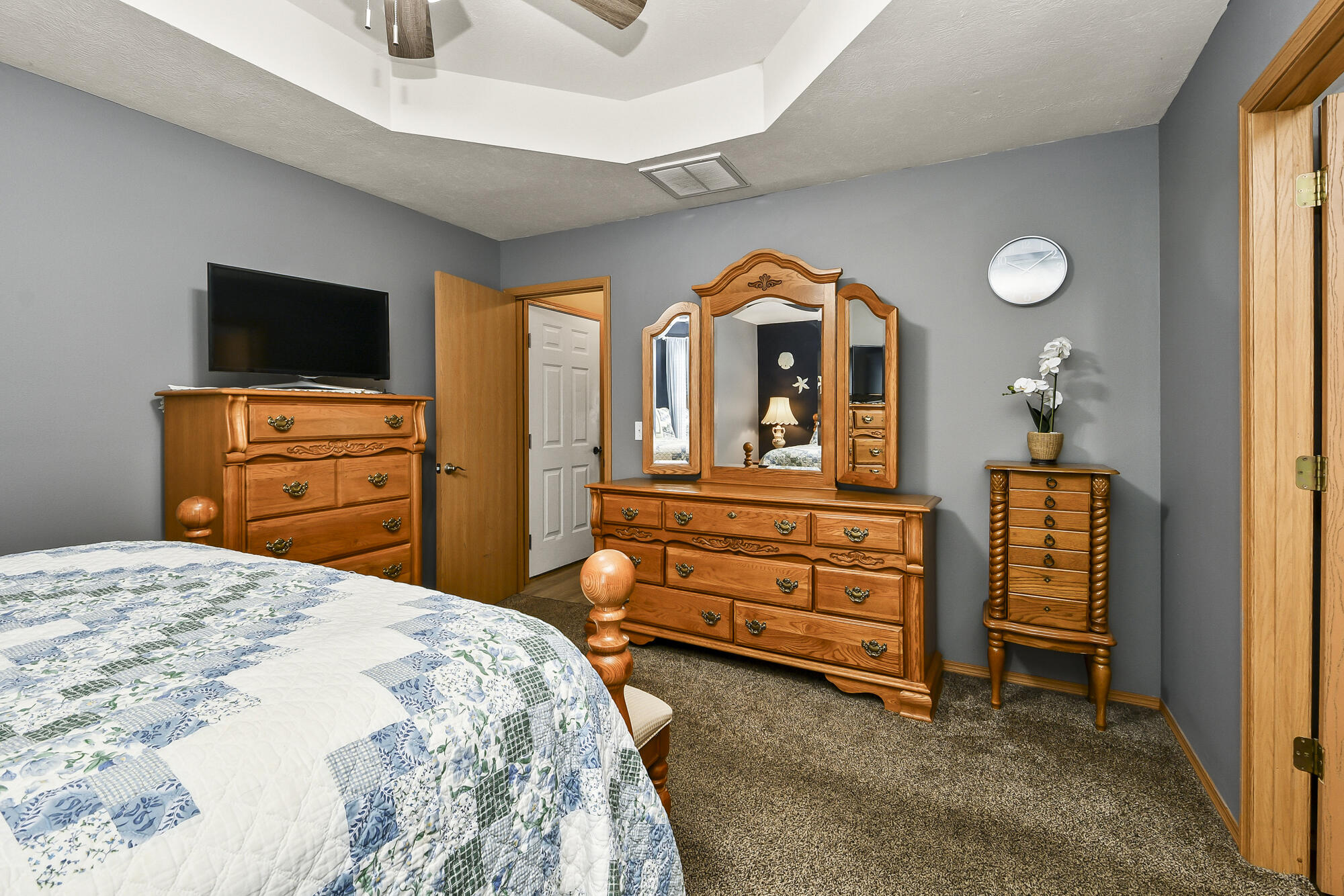 526 North Taylor Drive Property Photo 21