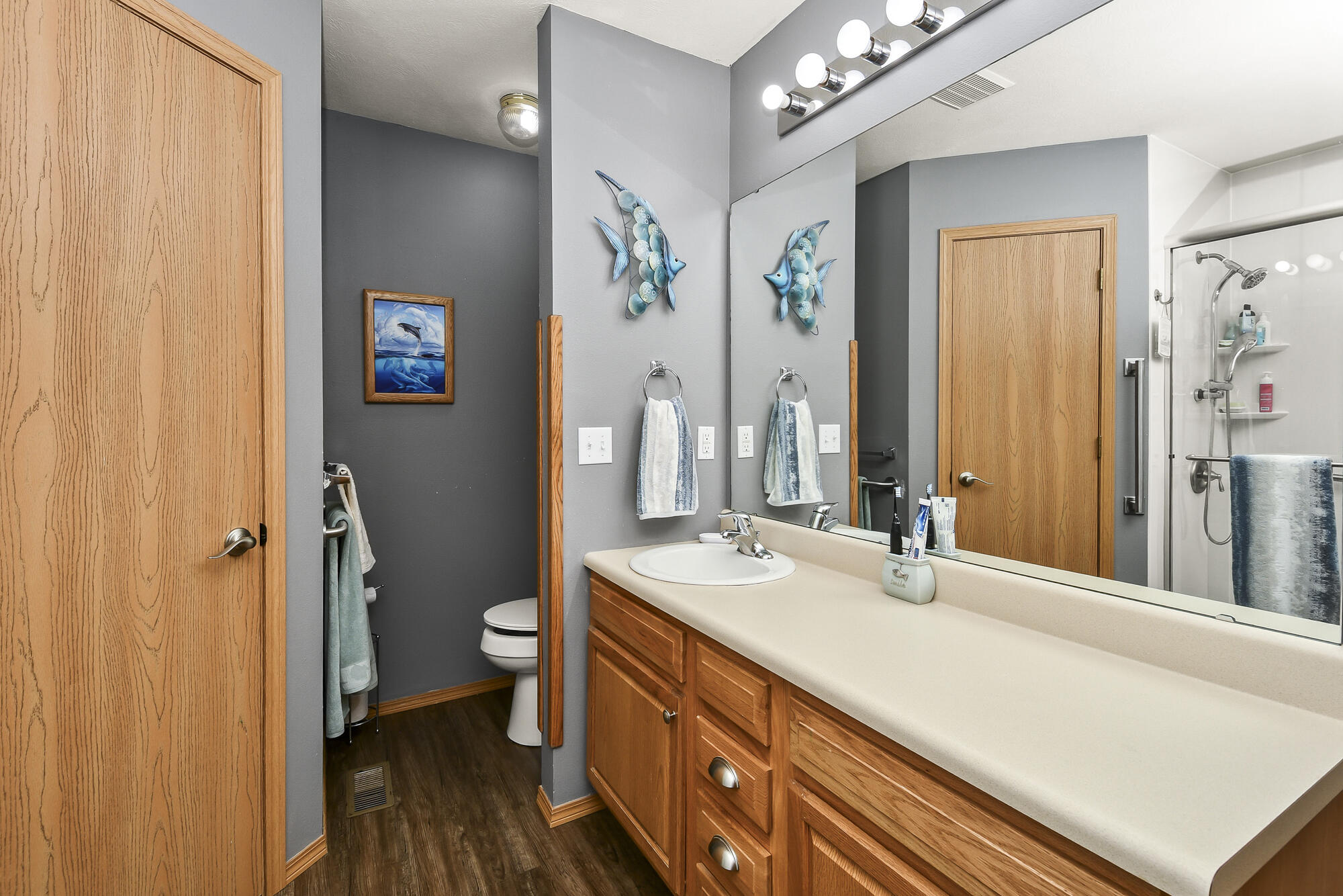 526 North Taylor Drive Property Photo 24
