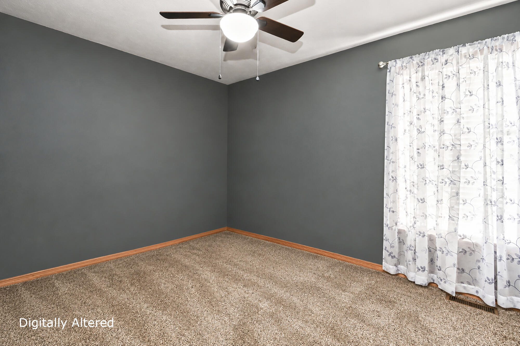 526 North Taylor Drive Property Photo 28