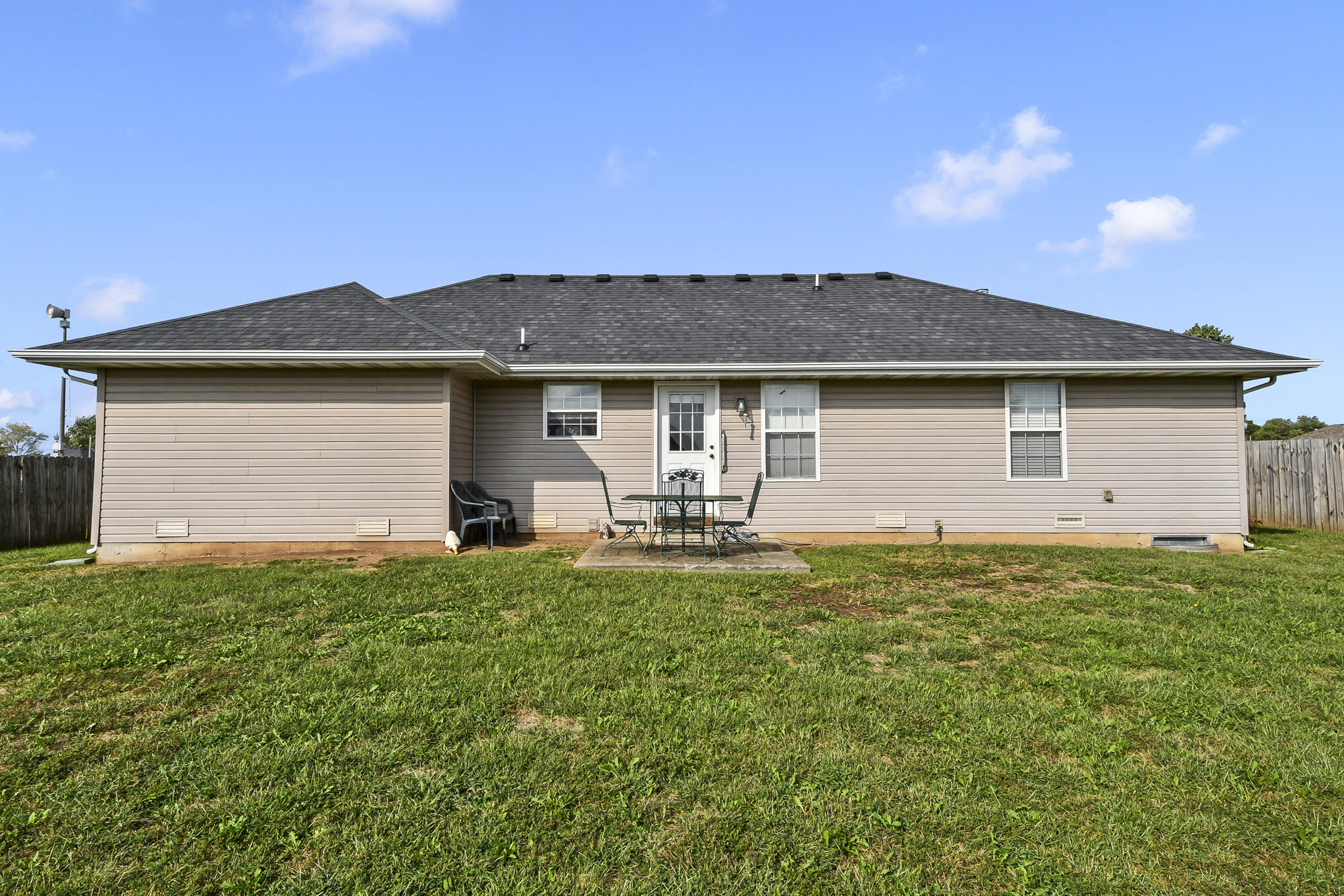 526 North Taylor Drive Property Photo 35