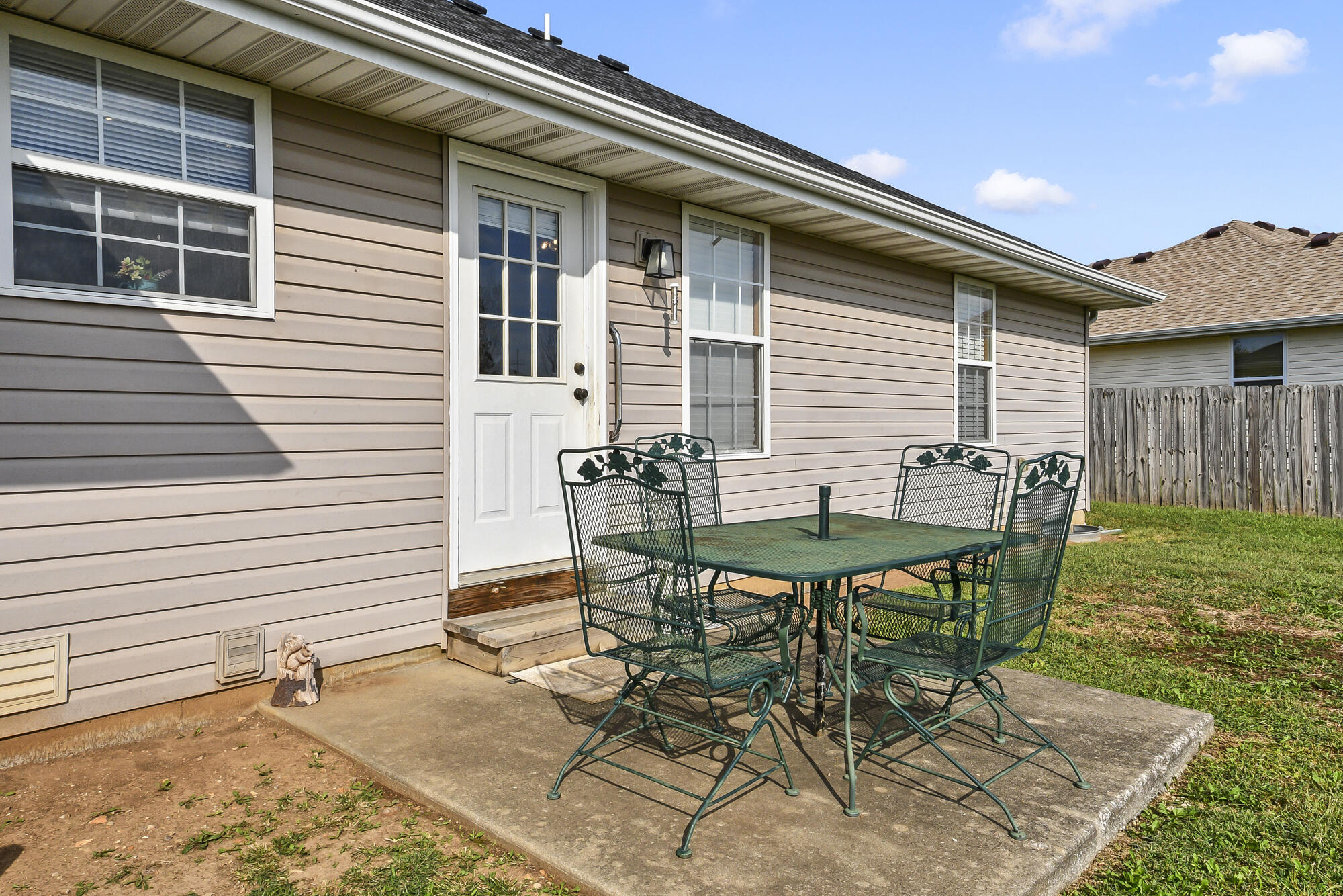 526 North Taylor Drive Property Photo 36