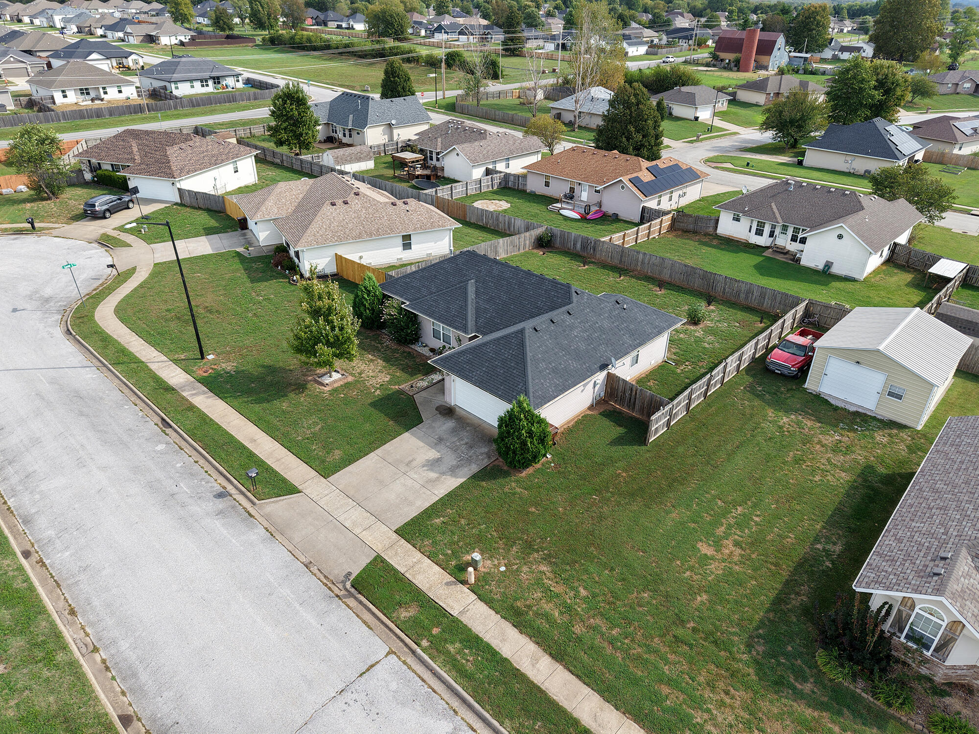 526 North Taylor Drive Property Photo 41