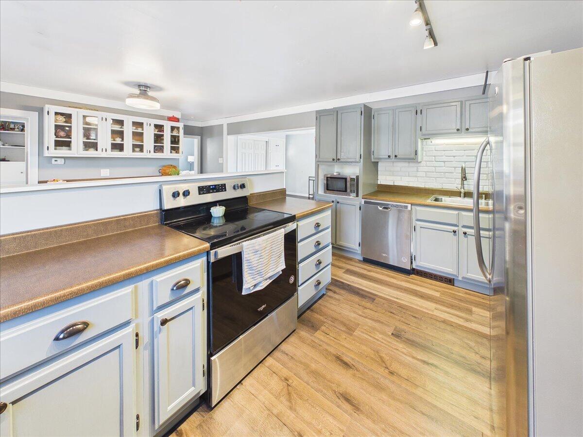 1115 South Locust Street Property Photo 17
