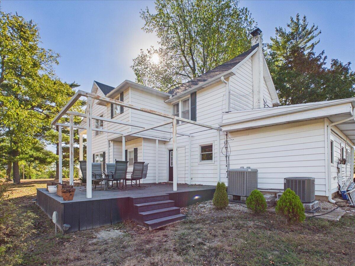1115 South Locust Street Property Photo 45
