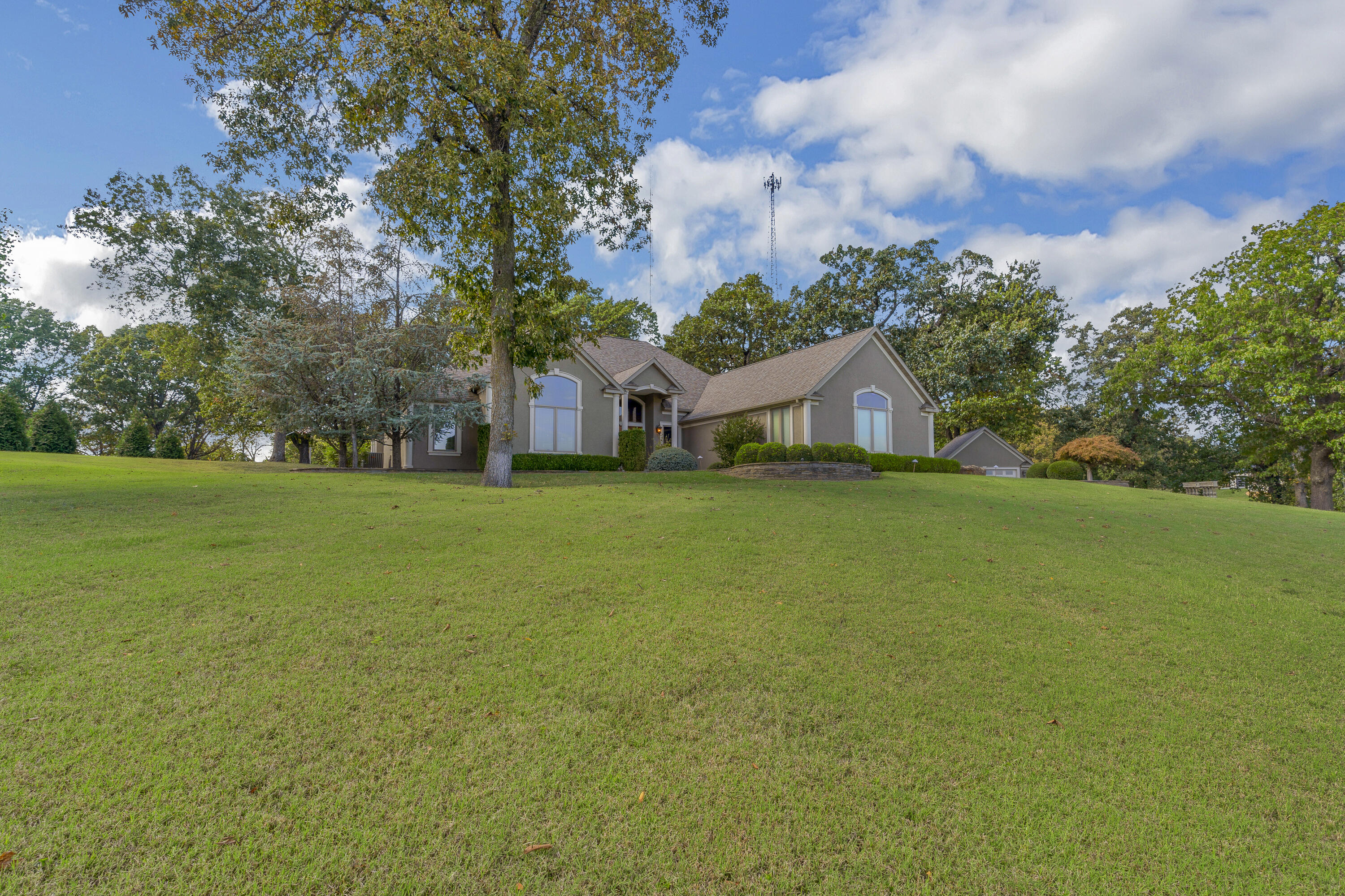 5759 Dawn Lane Property Photo 3