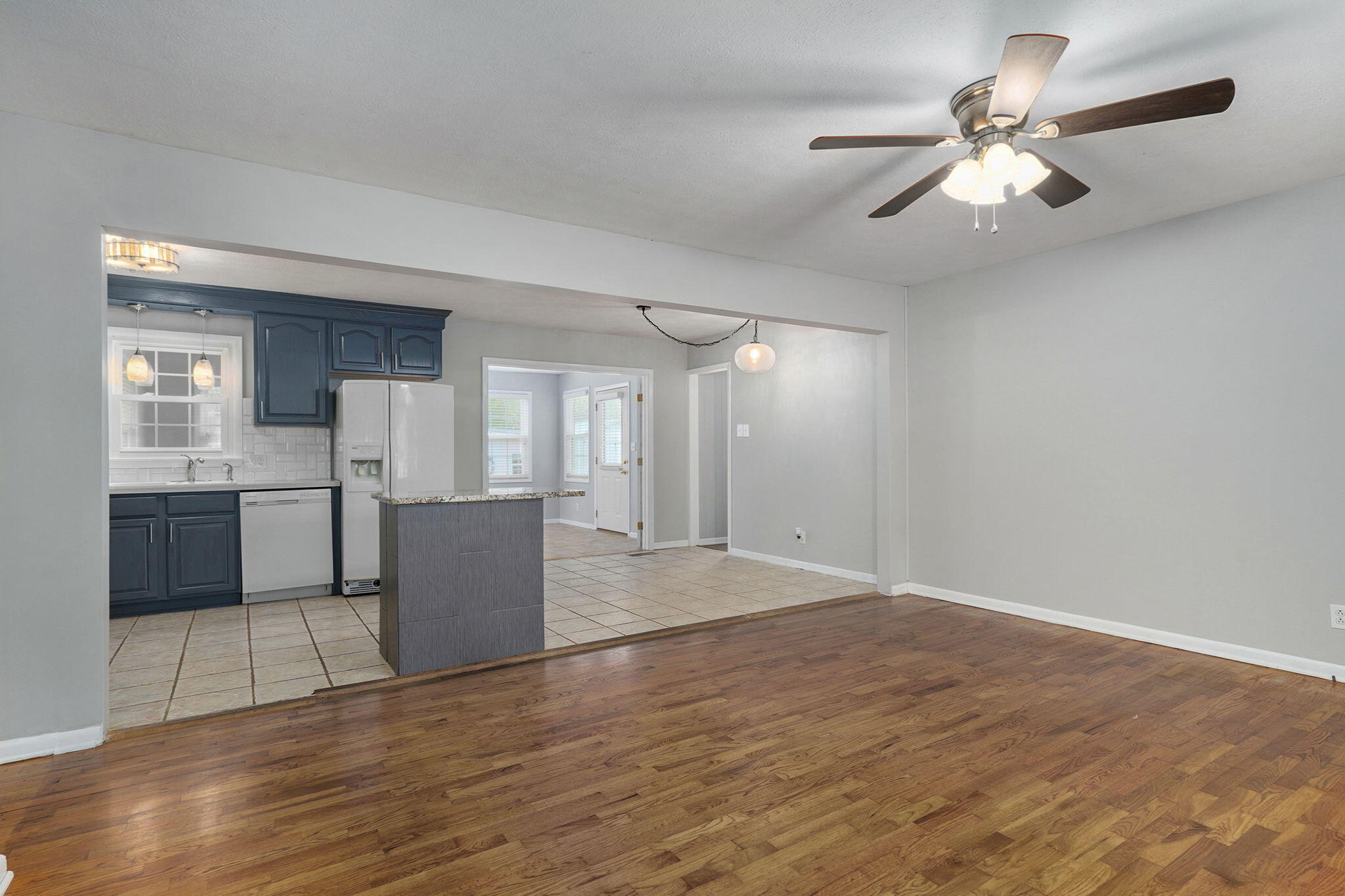 3544 South Franklin Avenue Property Photo 3