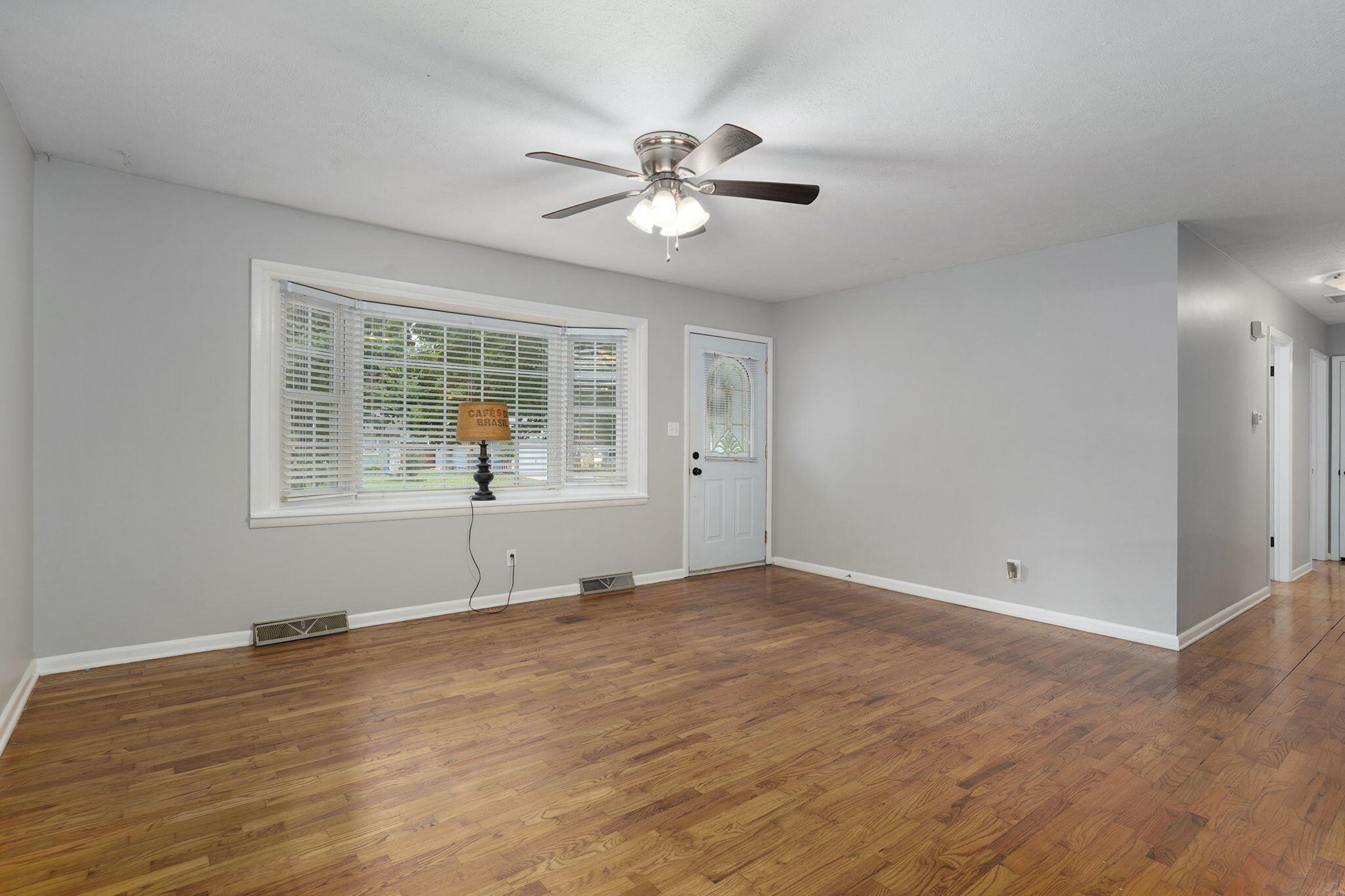 3544 South Franklin Avenue Property Photo 5