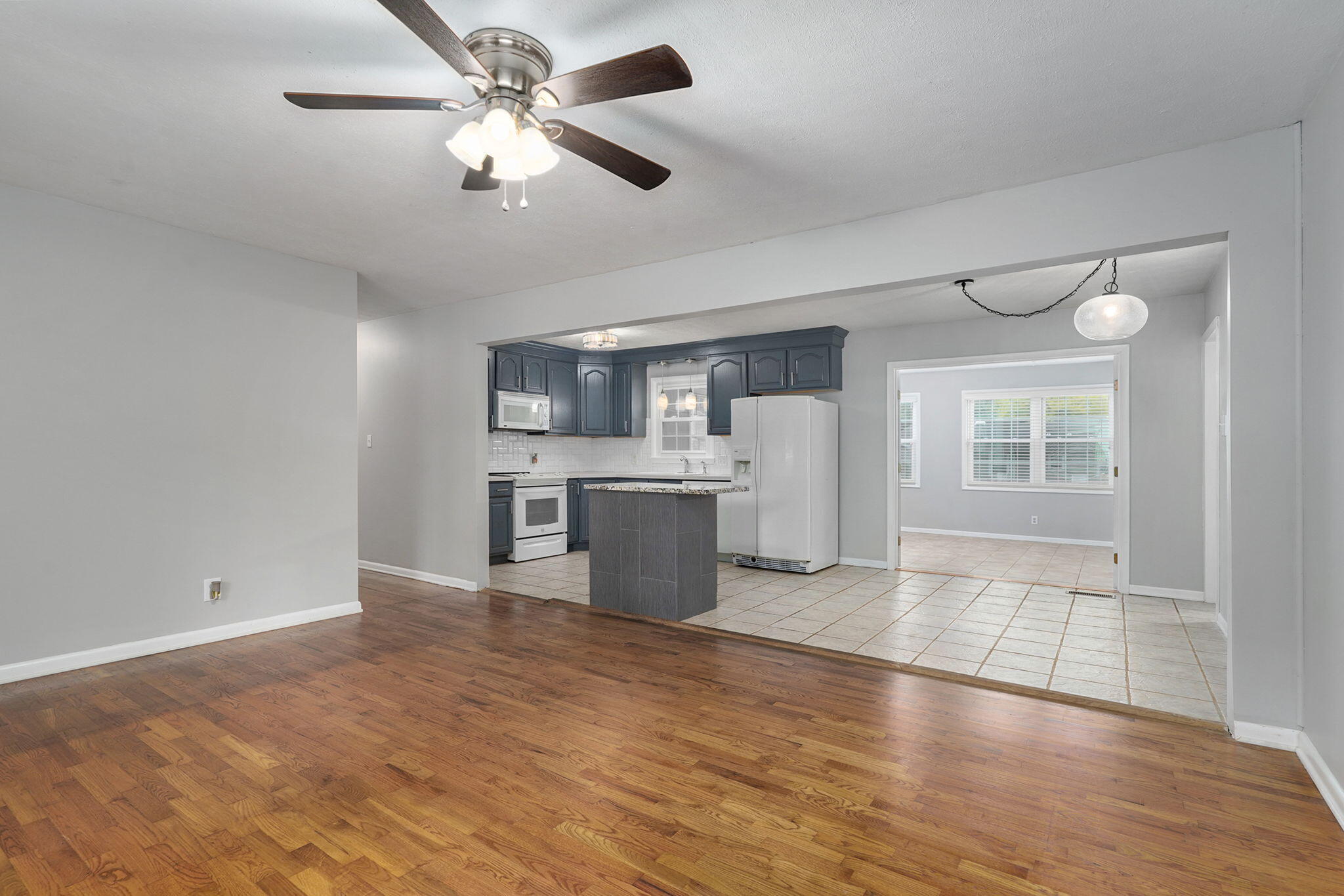 3544 South Franklin Avenue Property Photo 6