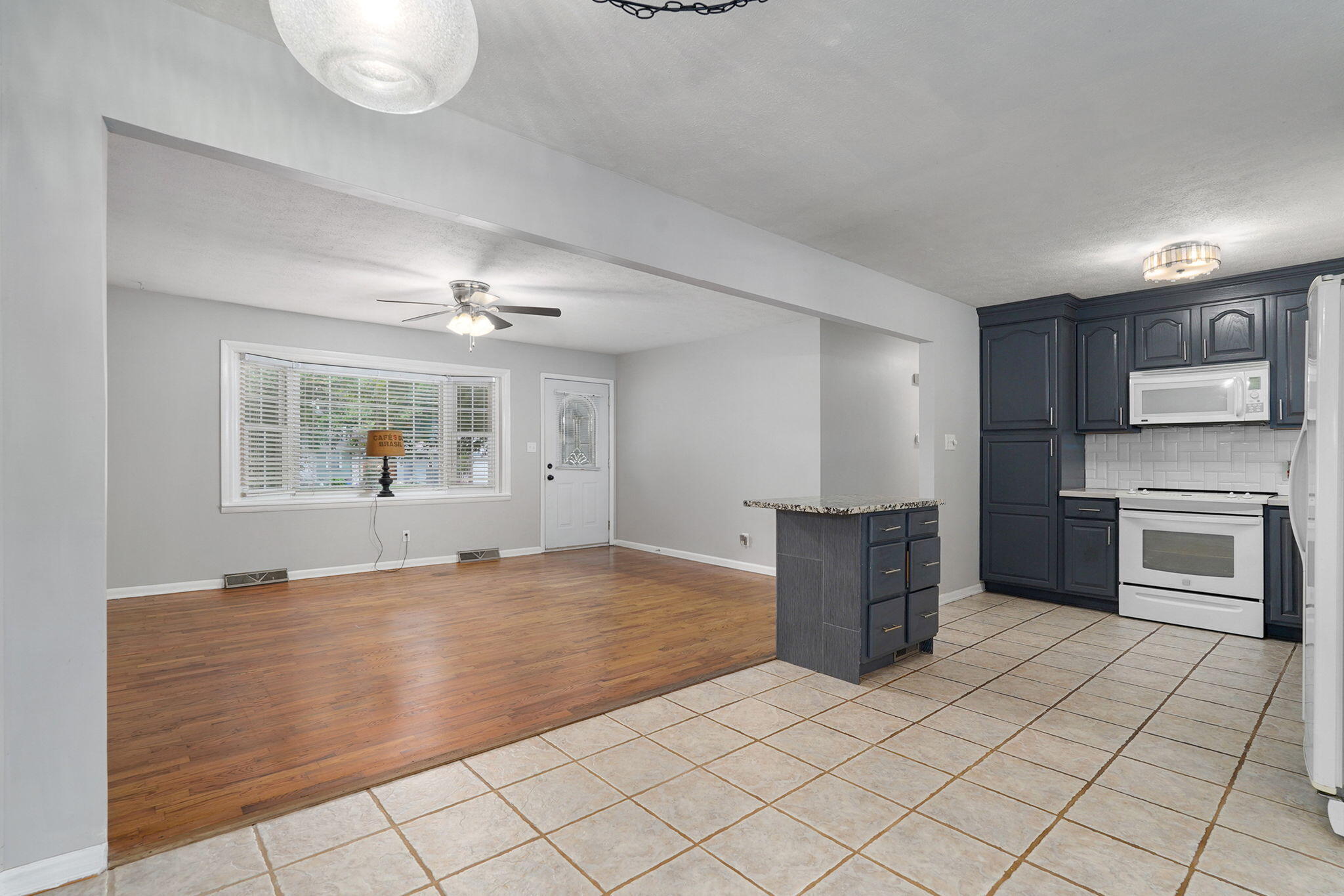 3544 South Franklin Avenue Property Photo 7
