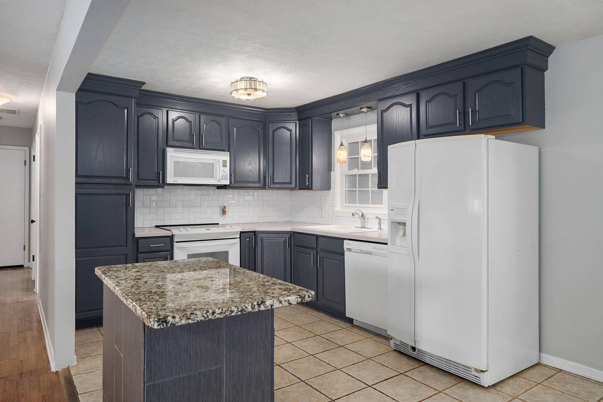 3544 South Franklin Avenue Property Photo 8