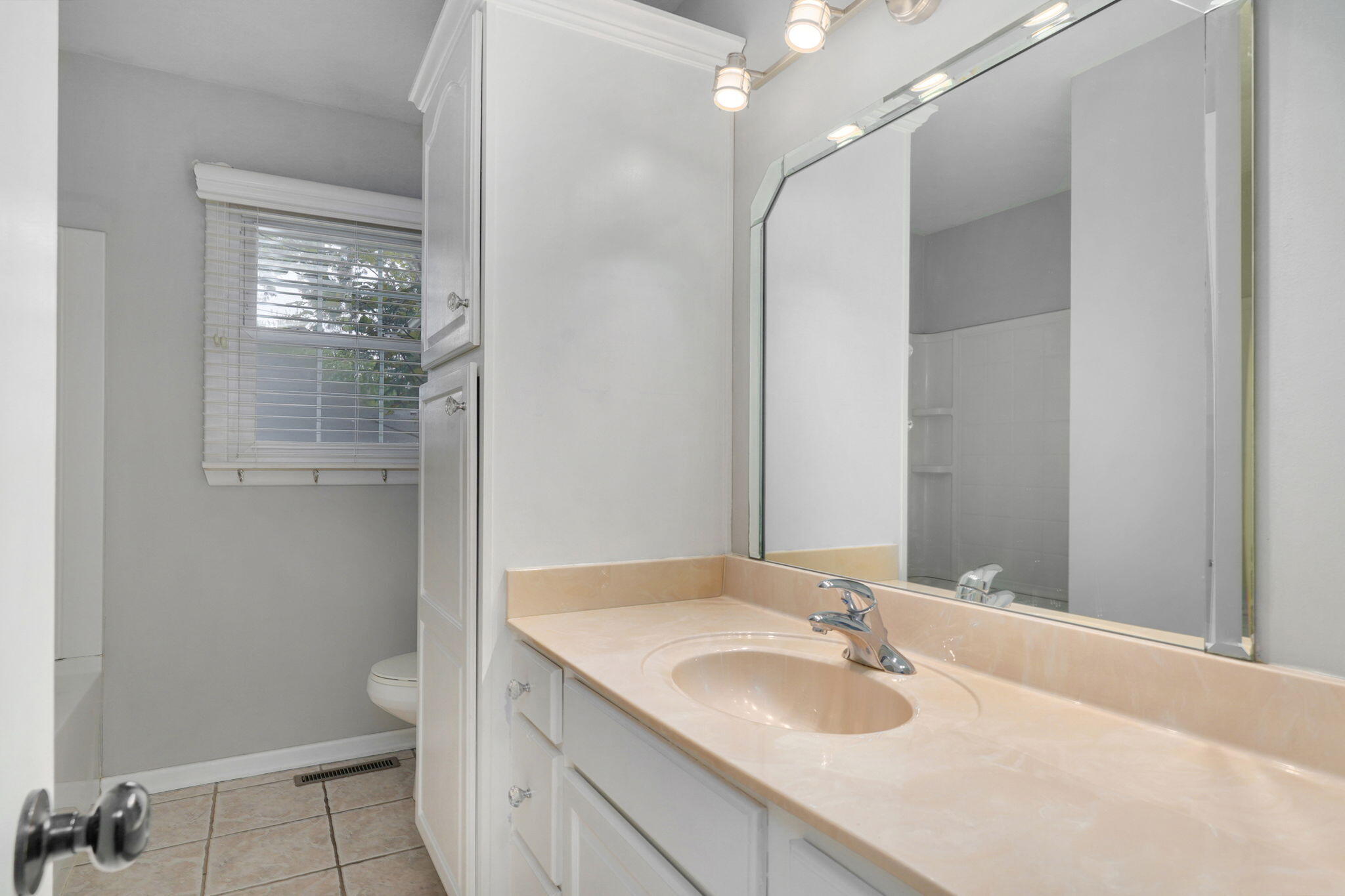 3544 South Franklin Avenue Property Photo 16