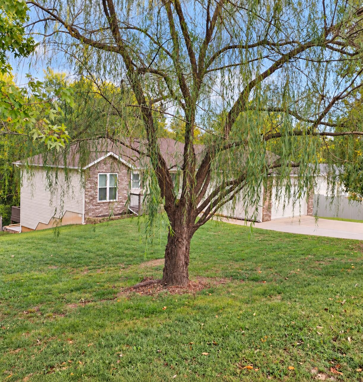305 Meadow North Property Photo 2