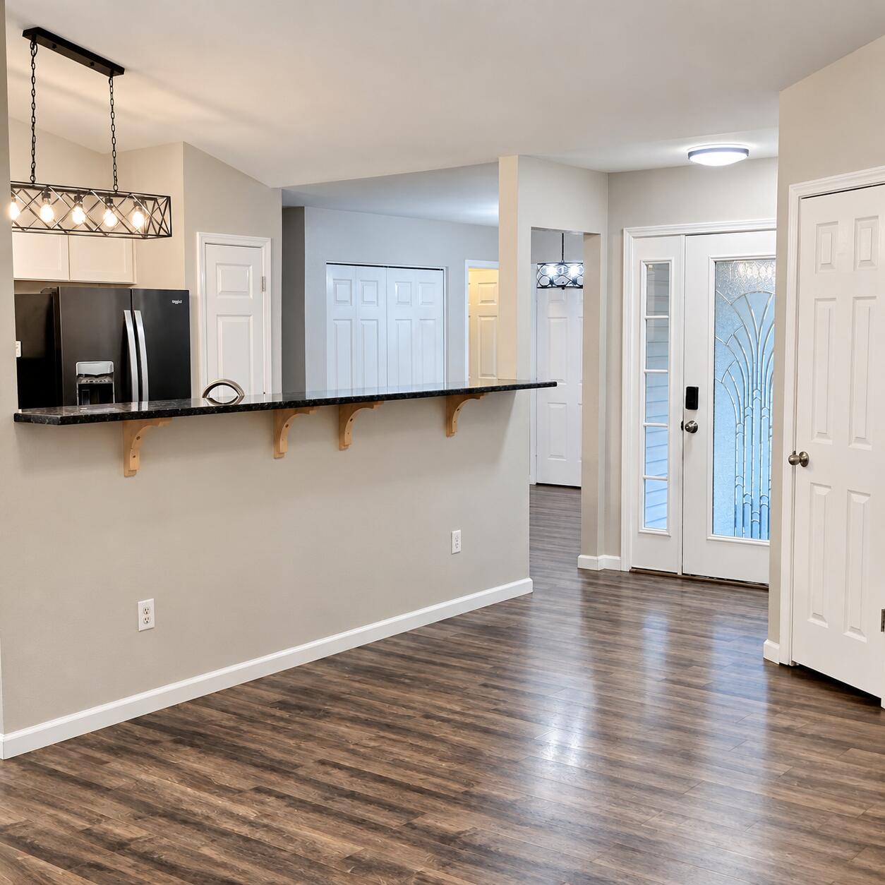 305 Meadow North Property Photo 8