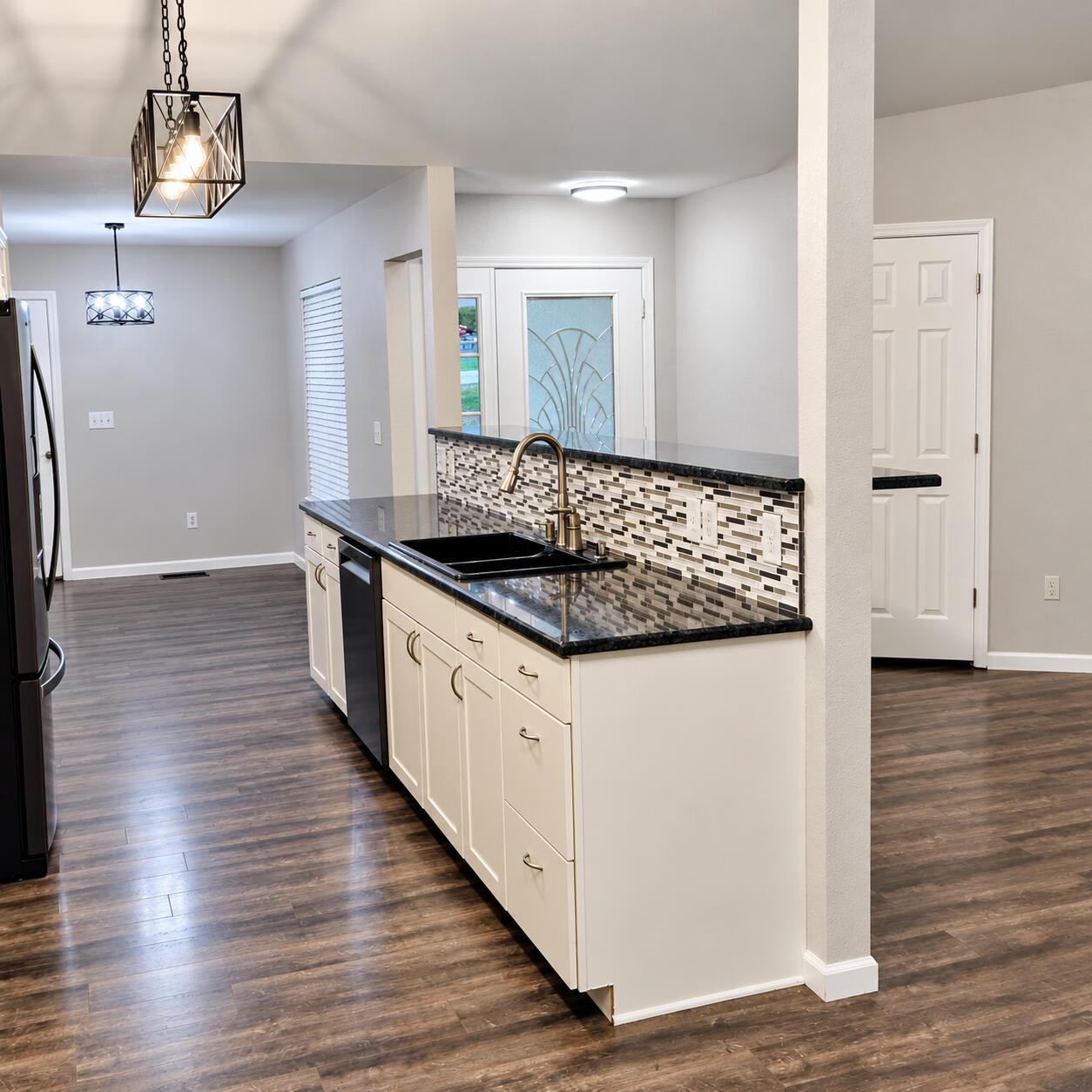 305 Meadow North Property Photo 10
