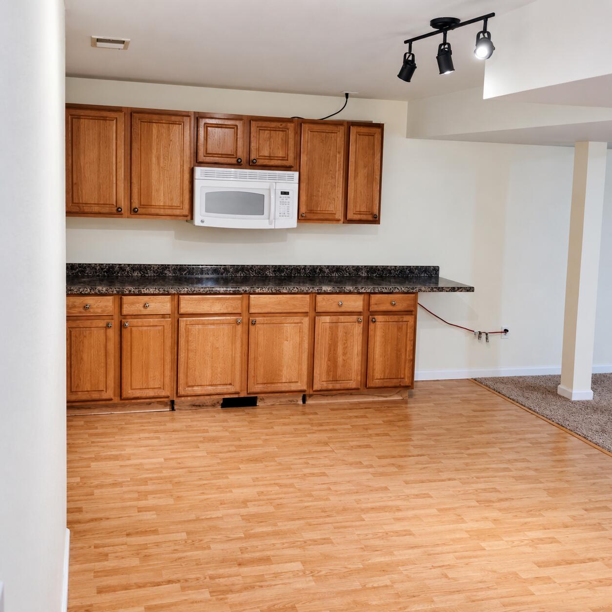 305 Meadow North Property Photo 18