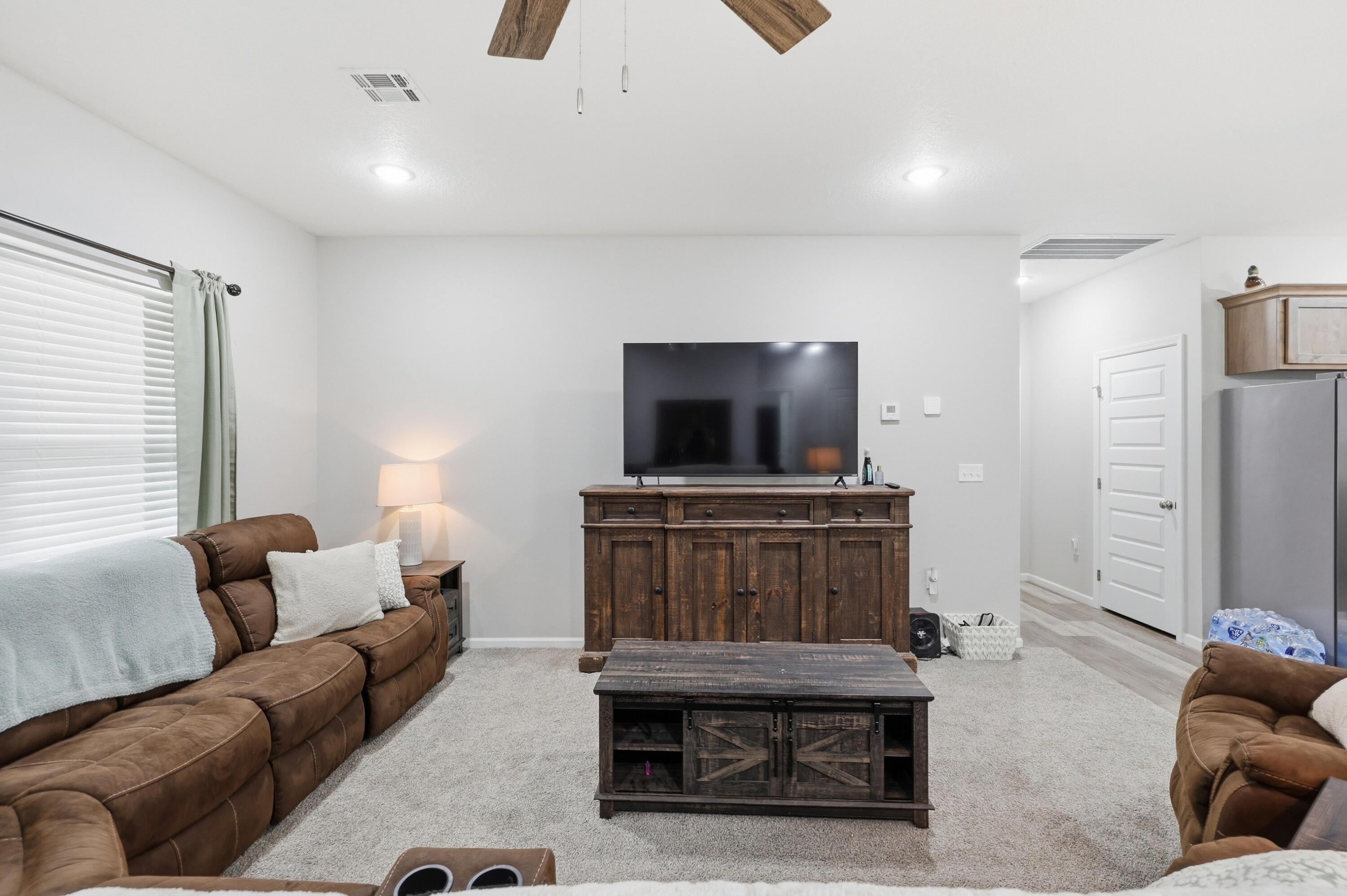13651 Pella Lane Property Photo 3