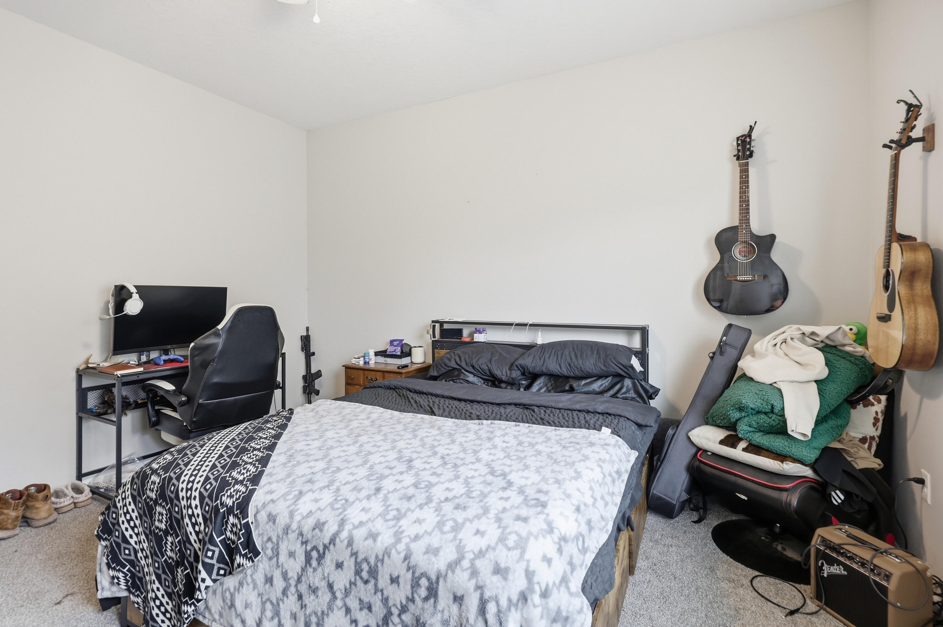 13651 Pella Lane Property Photo 16