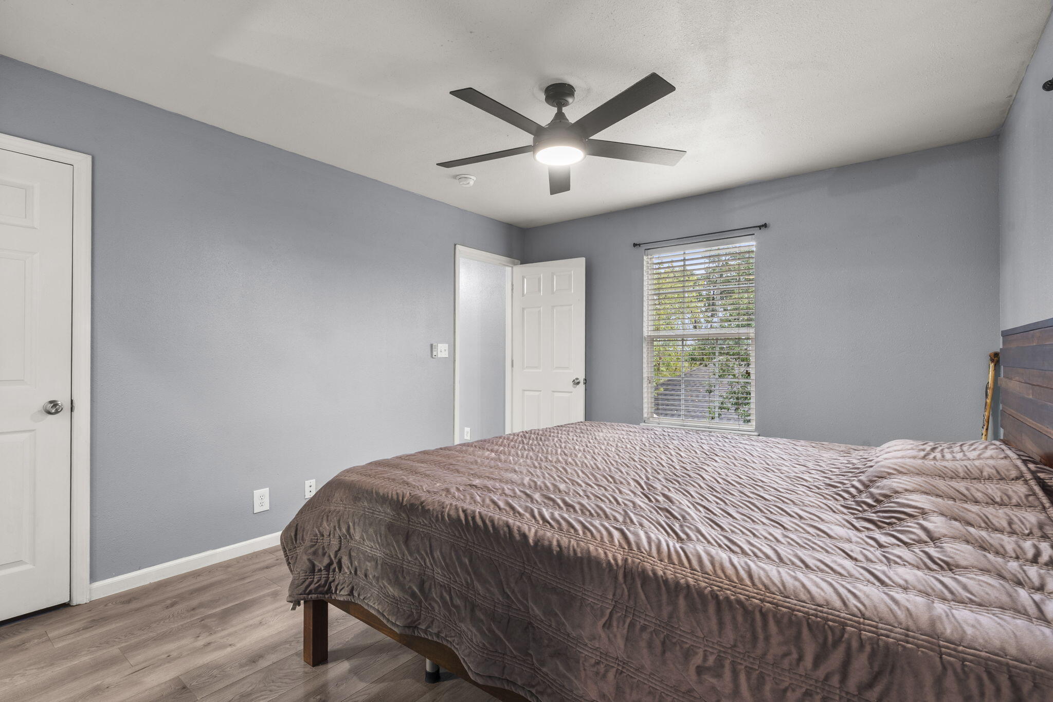 810 Knox Avenue Property Photo 19